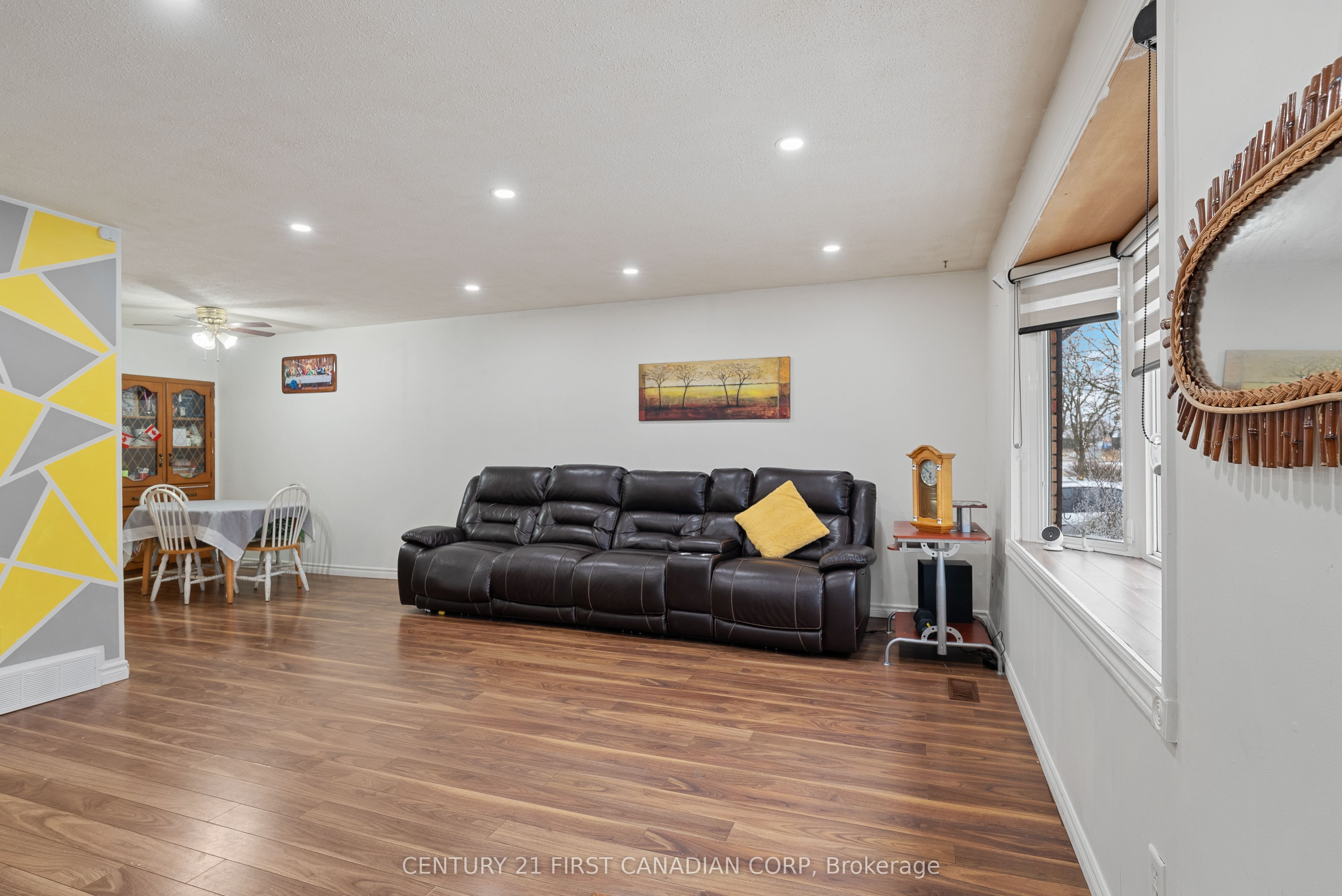 54 Brennan Drive N, Strathroy-Caradoc, ON N7G 3S3 photo 5