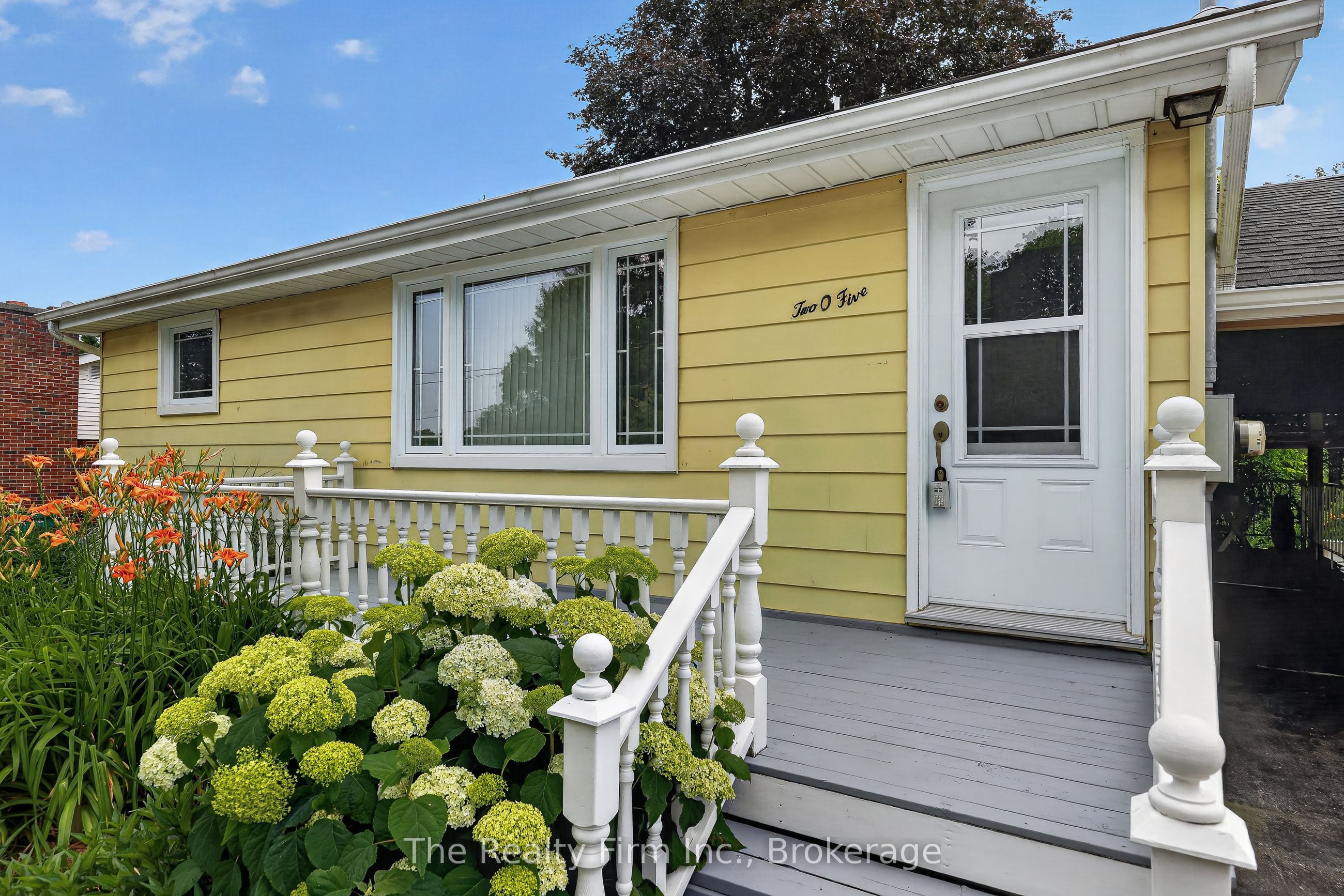 205 George Street, Ingersoll, ON N5C 1Z5