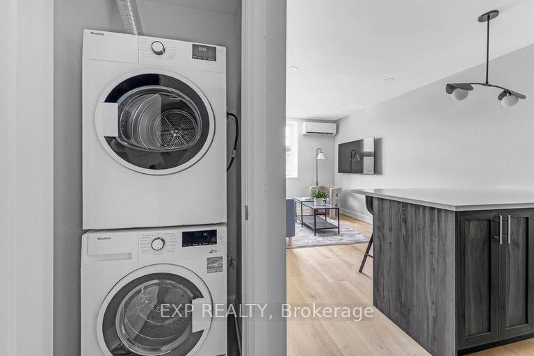 658 Somerset Street W 201, Ottawa Centre, ON K1R 5K4 photo 3