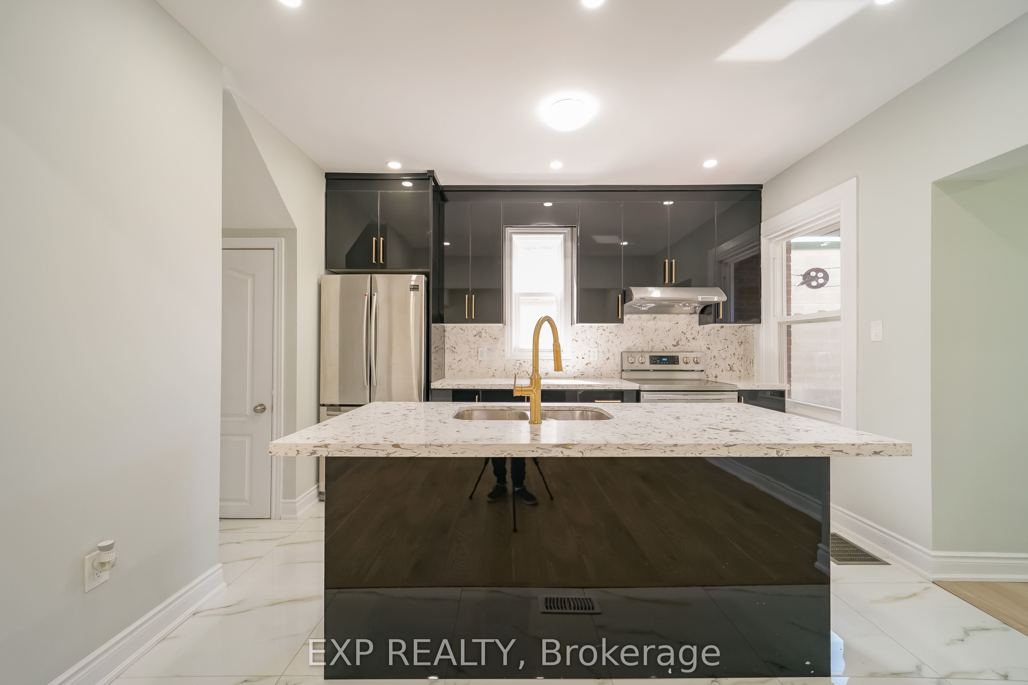 1509 Main Street E upstairs, Hamilton, ON L8K 1E2