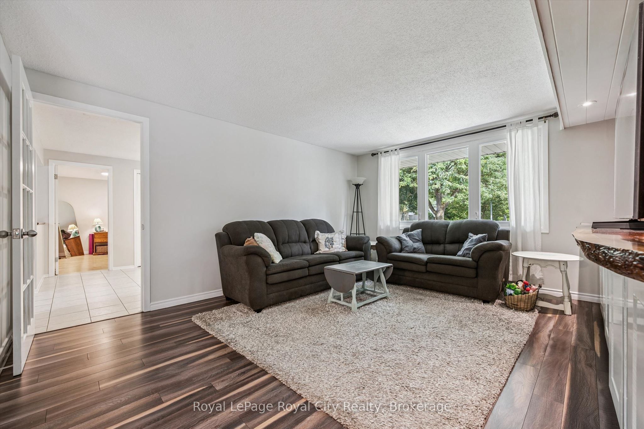 8 Berkley Place, Guelph, ON N1E 1E6 photo 4