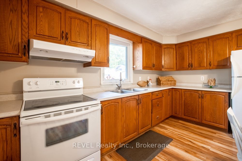 353 Oakwood Avenue, Fort Erie, ON L0S 1B0 photo 5