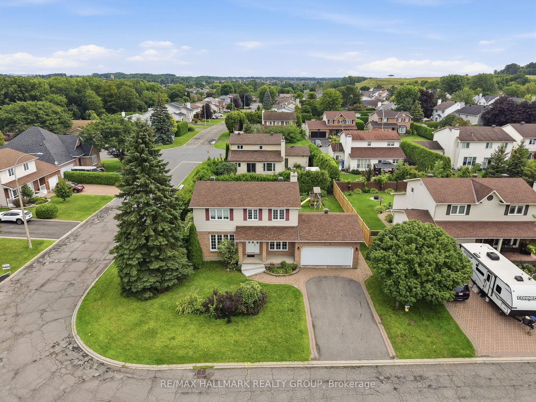 3351 DESCOTES Circle, Clarence-Rockland, ON K4K 1A7 photo 2