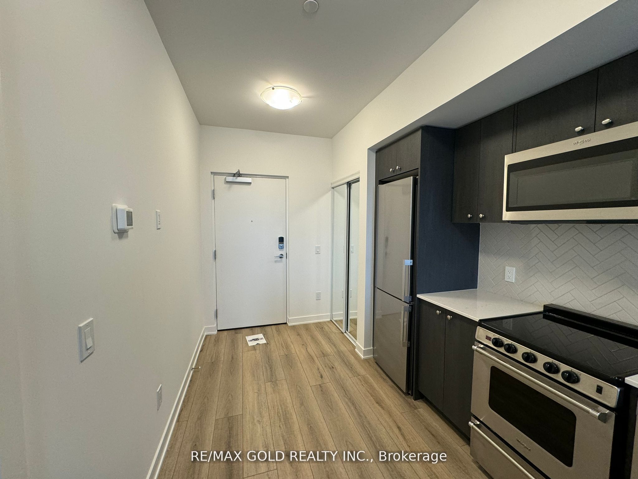 312 Erb Street W 515, Waterloo, ON N2L 1W3 photo 4