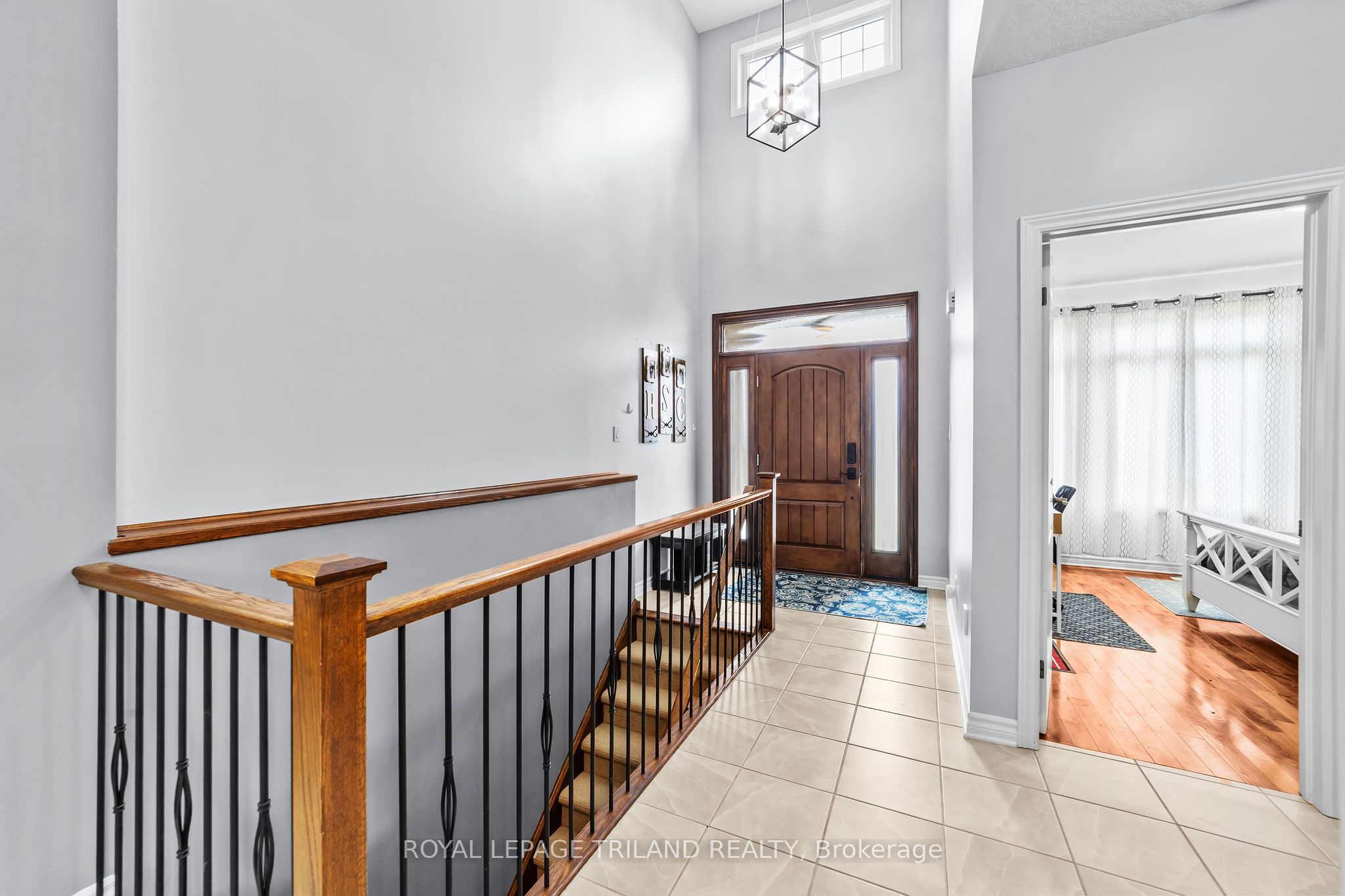 3194 Pincombe Drive, London South, ON N6L 0B4 photo 2