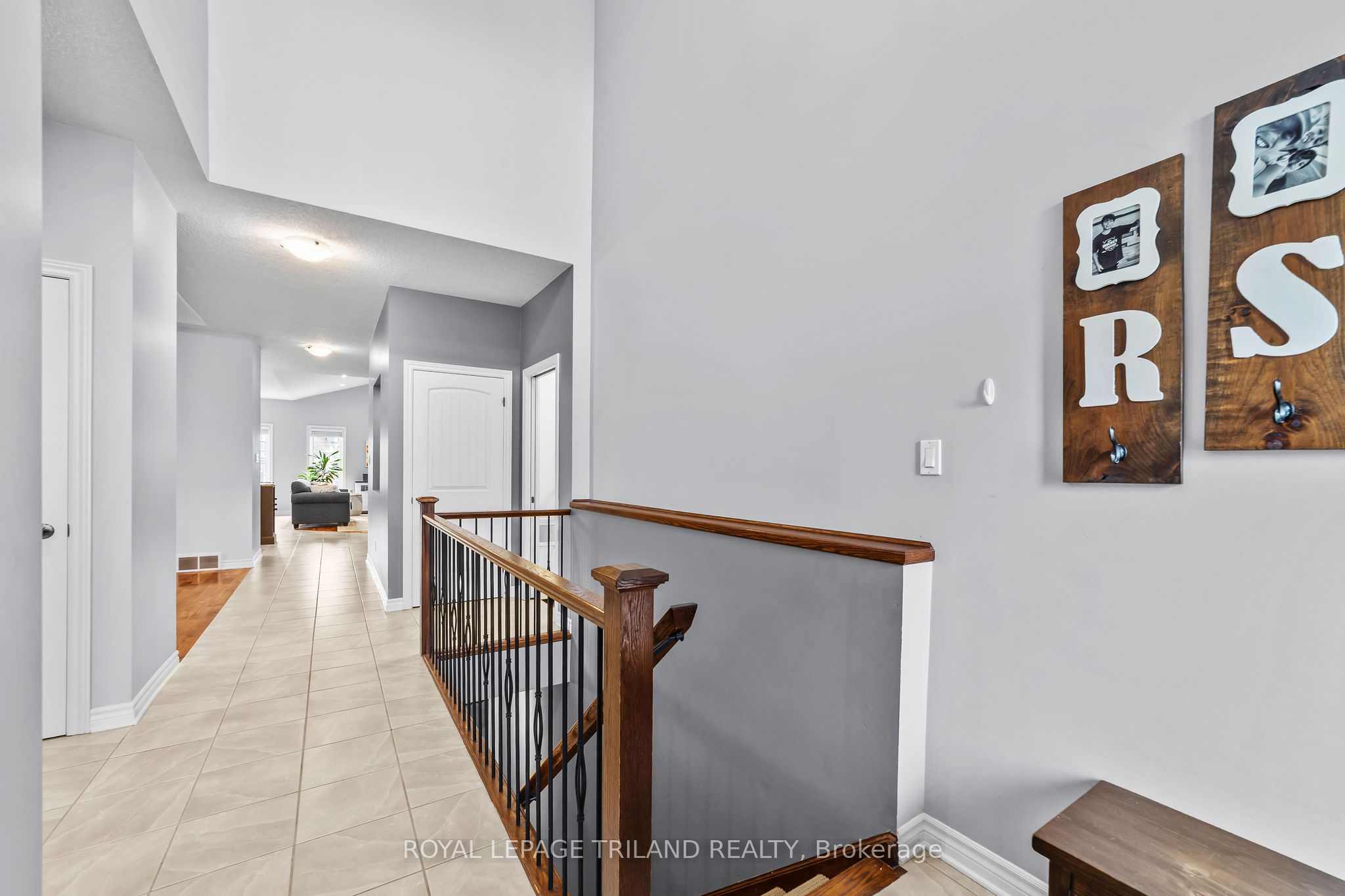 3194 Pincombe Drive, London South, ON N6L 0B4 photo 3