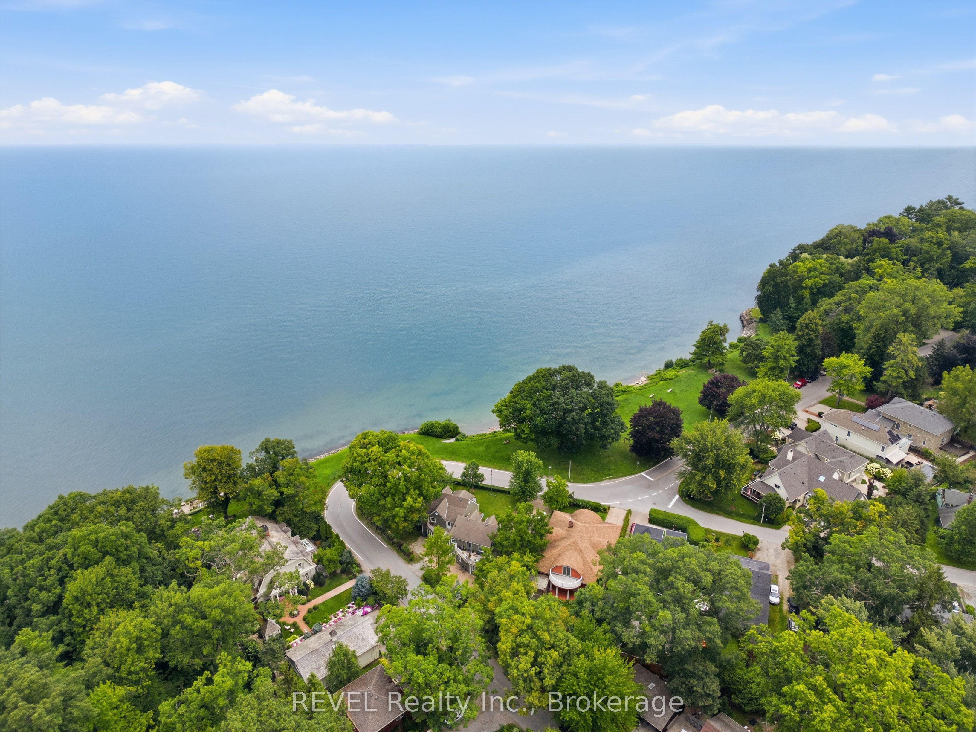 34 Vincent Avenue, Niagara-on-the-Lake, ON L0S 1J0