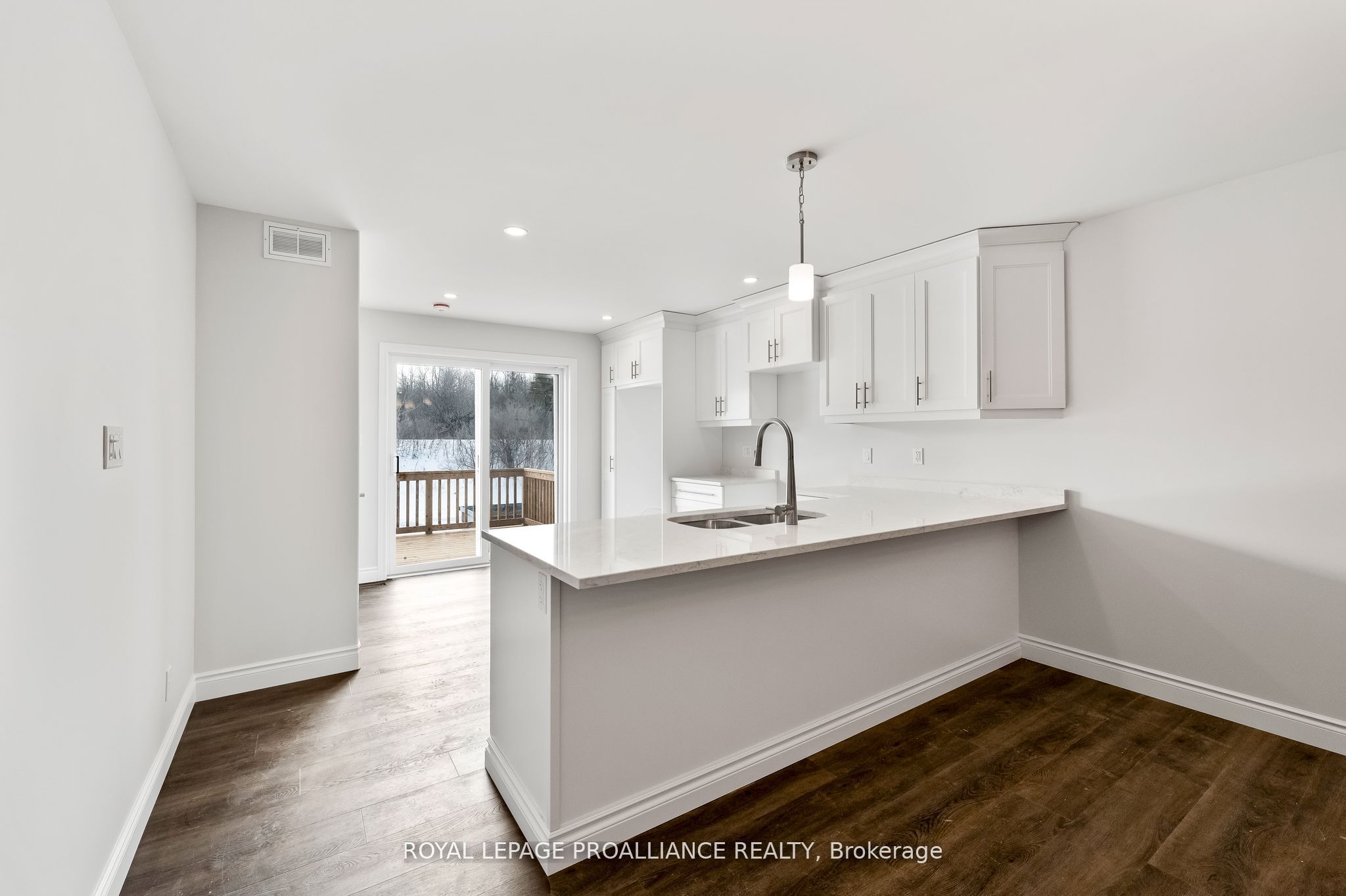 208 Homewood Avenue, Trent Hills, ON K0L 1Y0 photo 3