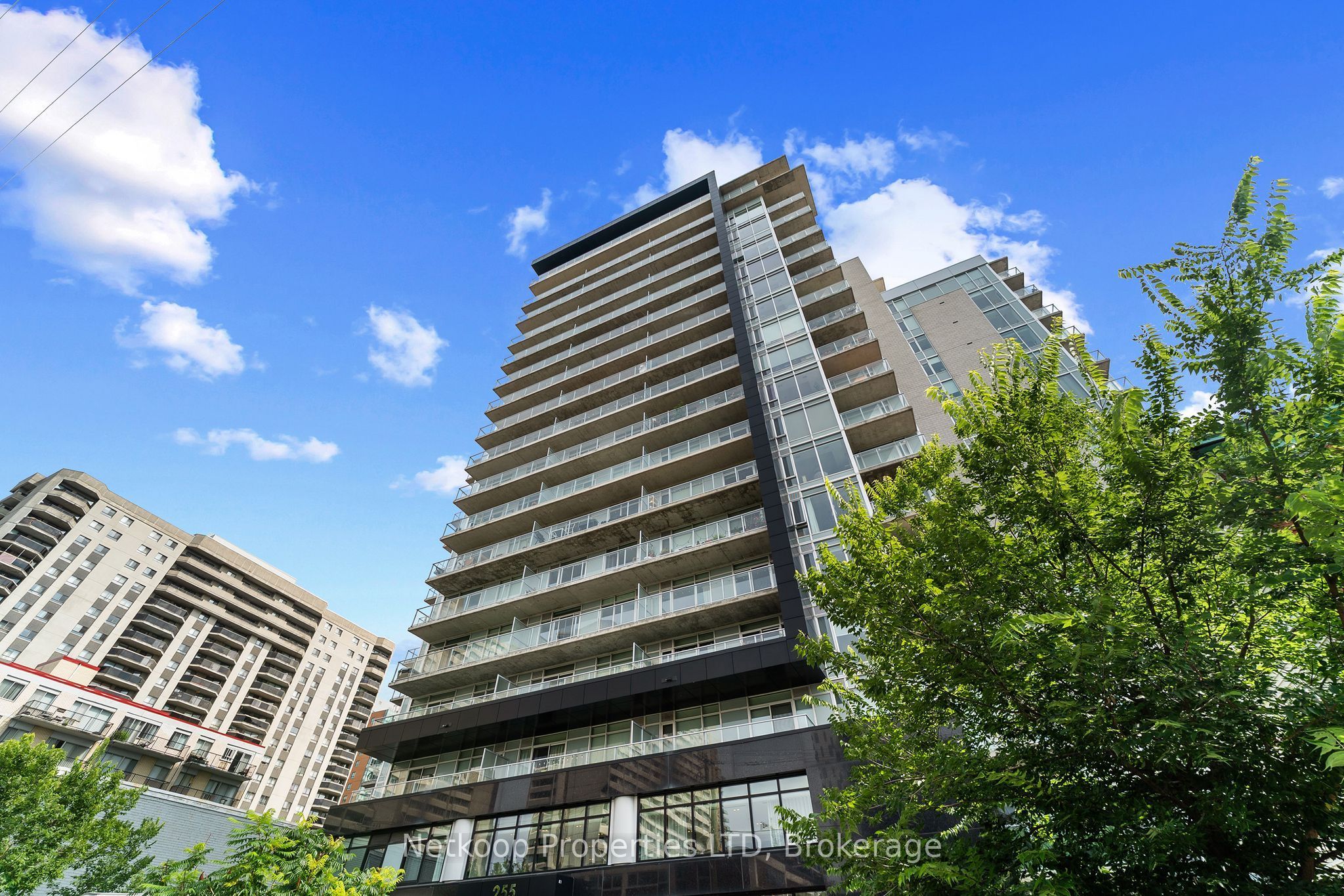 255 Bay Street 44, Ottawa Centre, ON K1R 0C5 photo 2