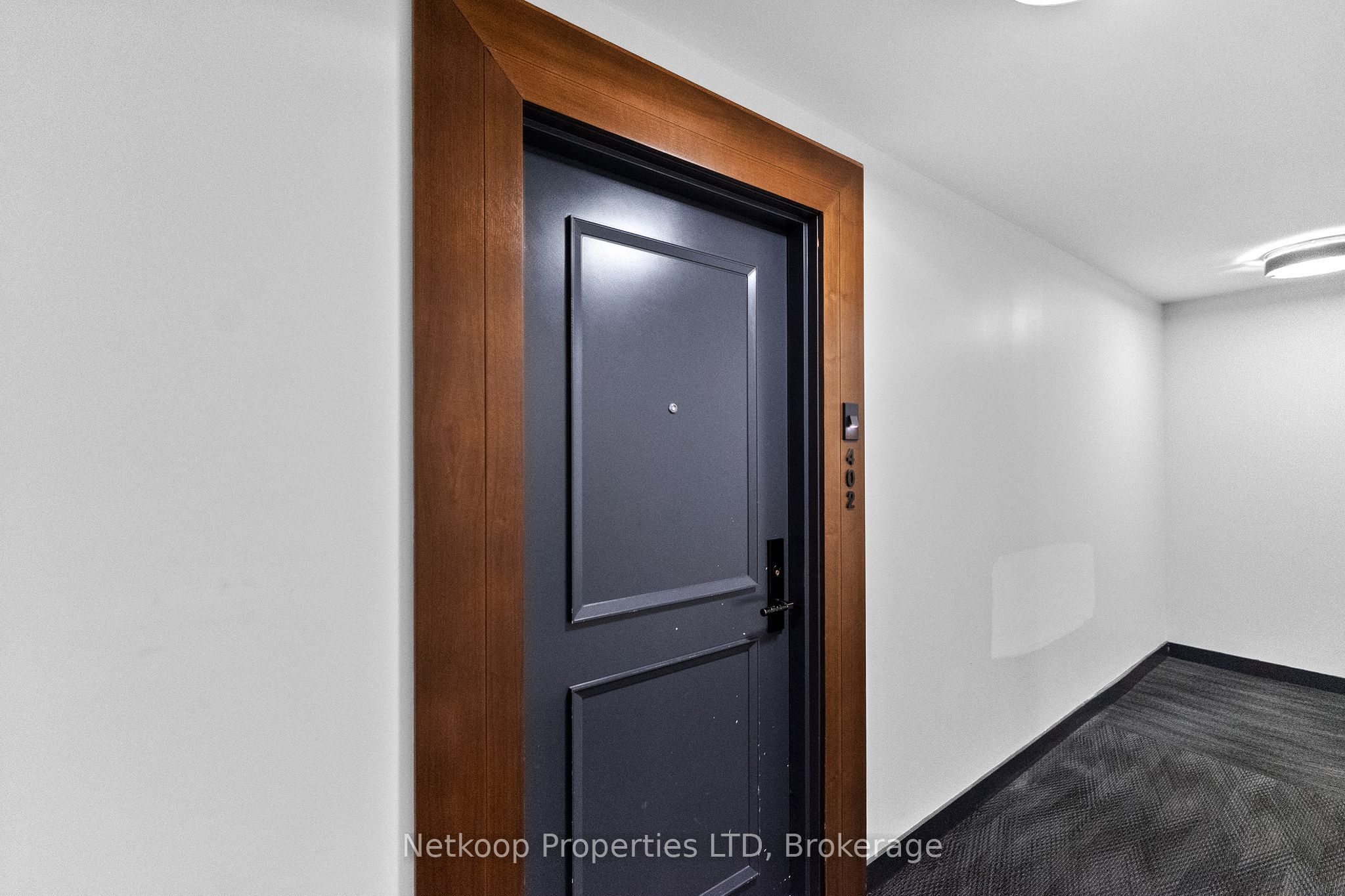 255 Bay Street 44, Ottawa Centre, ON K1R 0C5 photo 4