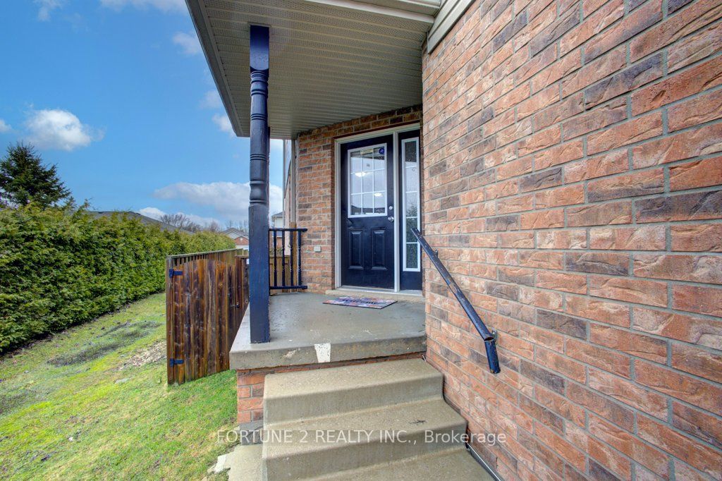 455 Danby Street E, North Perth, ON N4W 0A5 photo 4