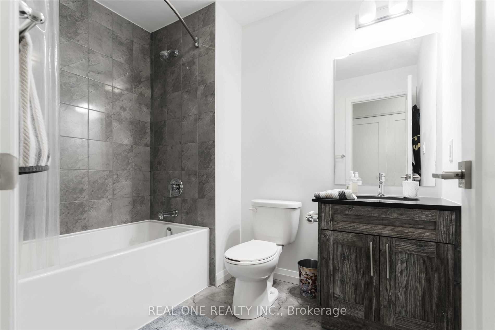 67 Burley Lane Bedroom 1, Hamilton, ON L9G 0G5 photo 5