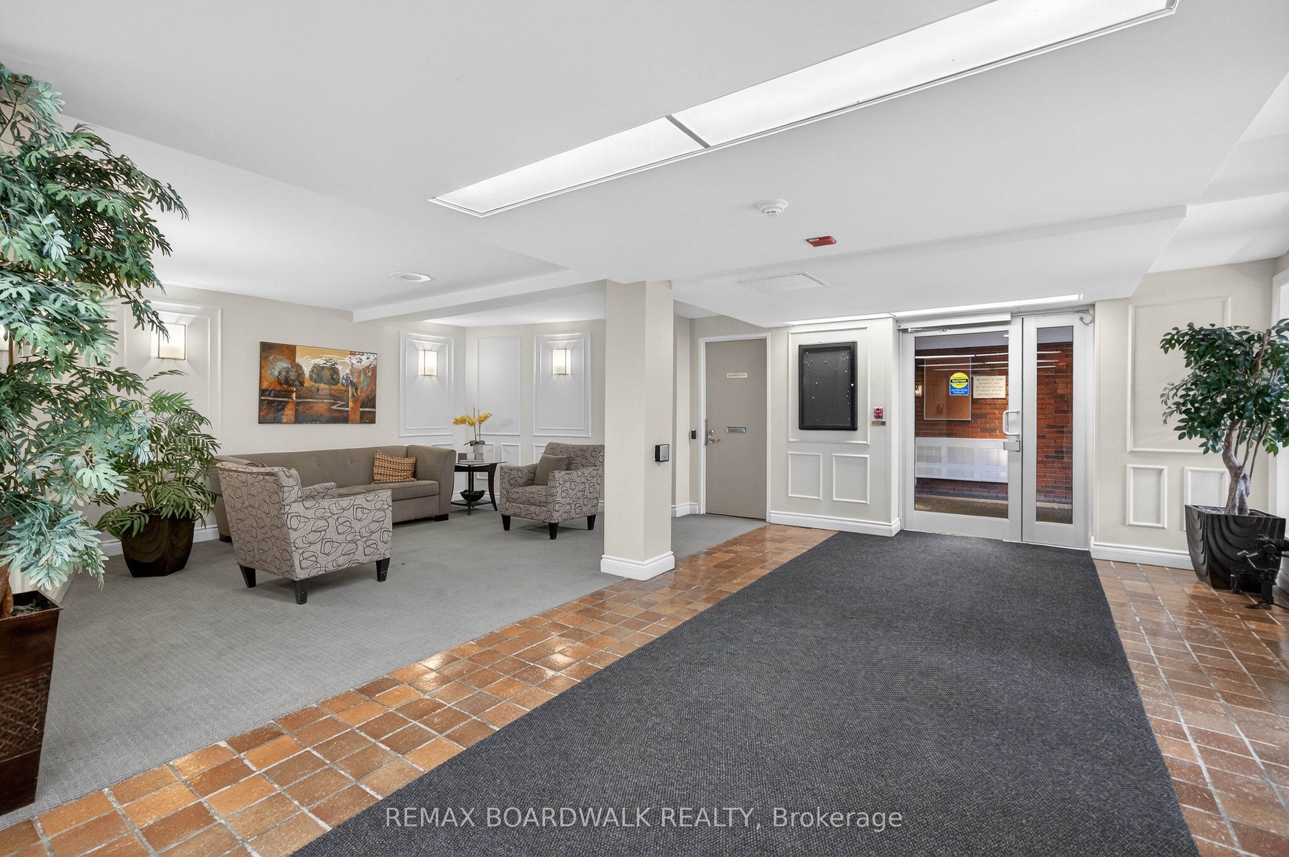 1356 Meadowlands Drive E 407, Cityview - Parkwoods Hills - Rideau Shore, ON K2E 6K6 photo 2