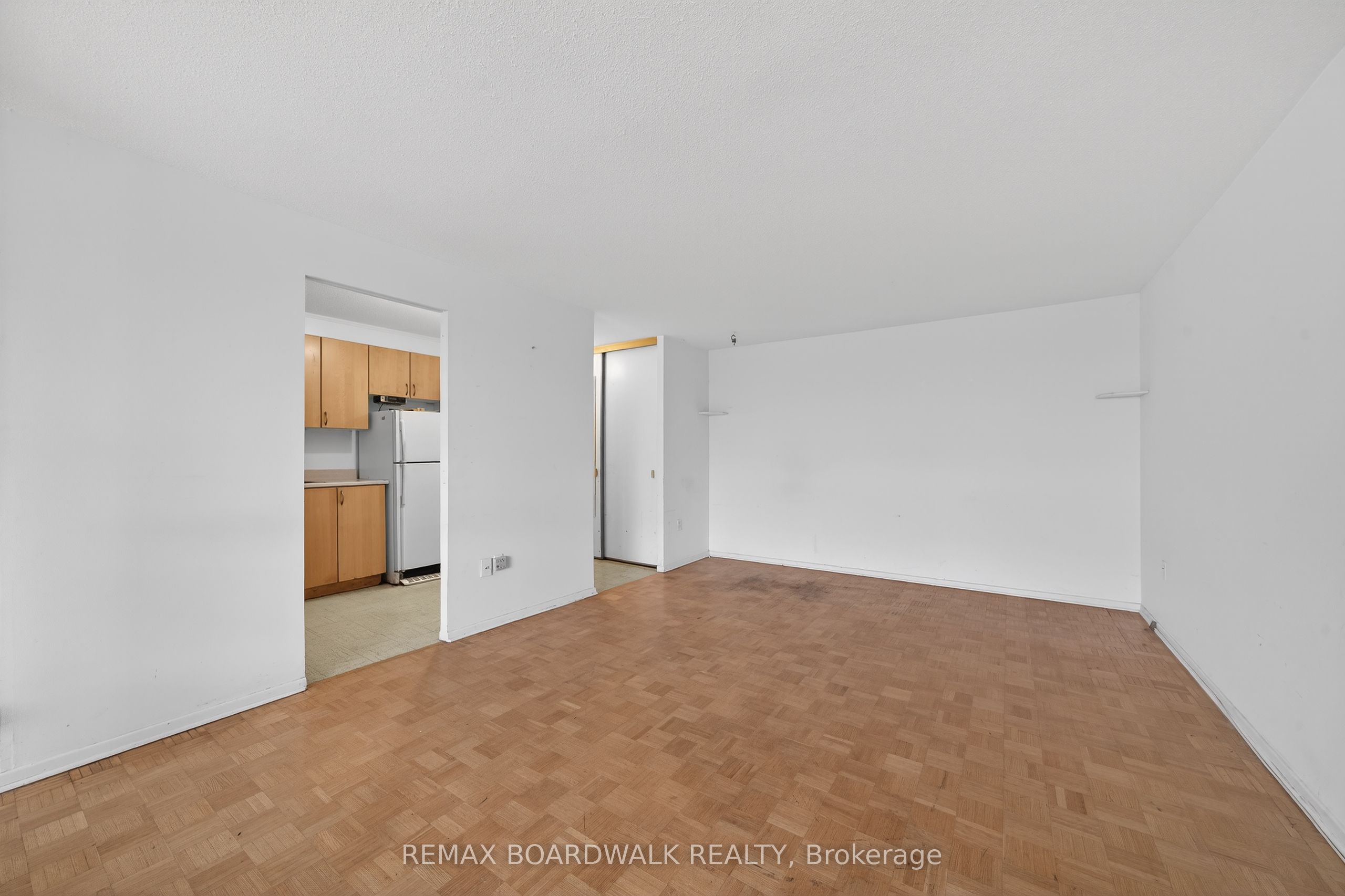 1356 Meadowlands Drive E 407, Cityview - Parkwoods Hills - Rideau Shore, ON K2E 6K6 photo 5