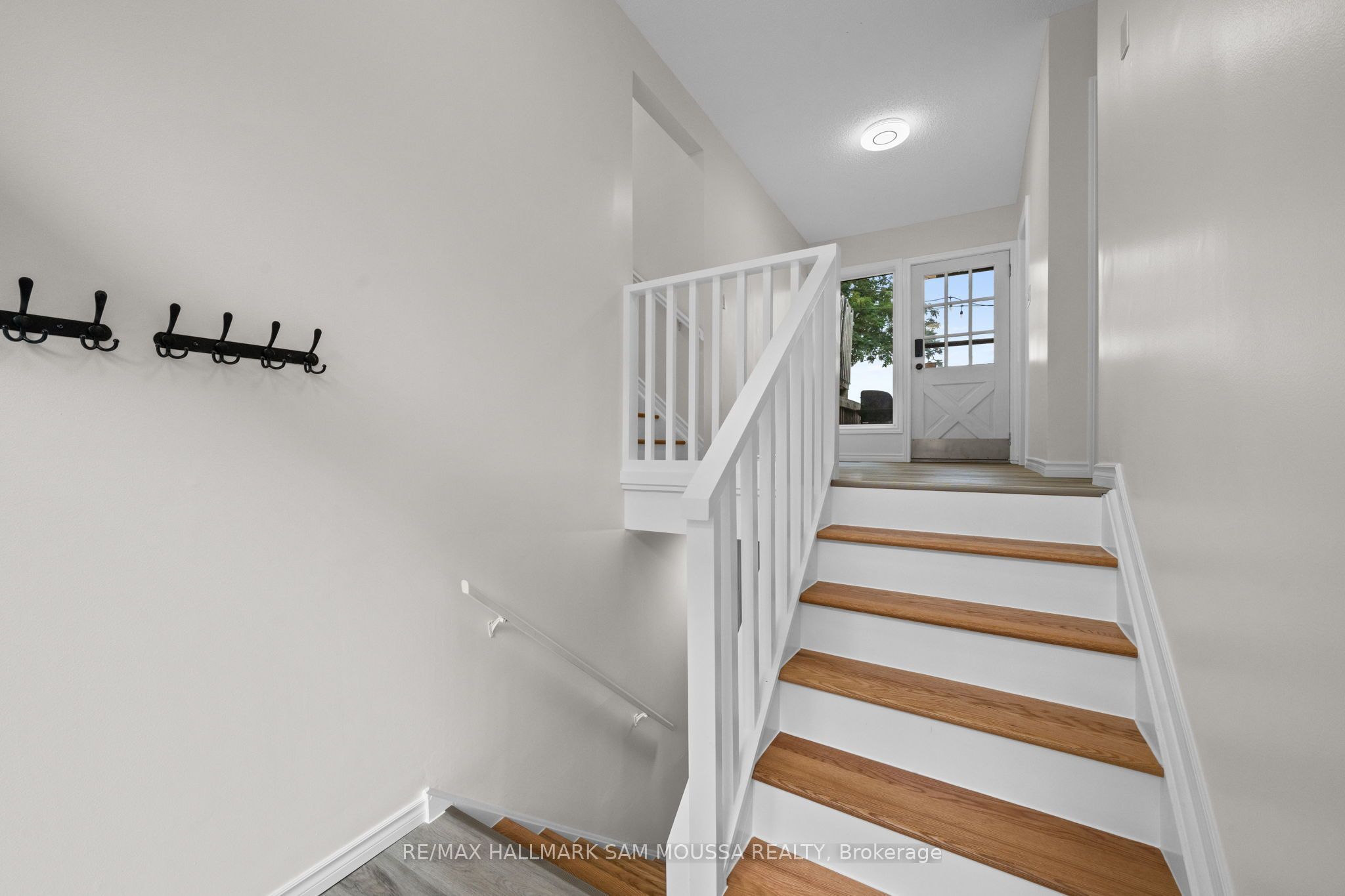 208 Baillie Avenue, Constance Bay - Dunrobin - Kilmaurs - Woodlawn, ON K0A 3M0 photo 4