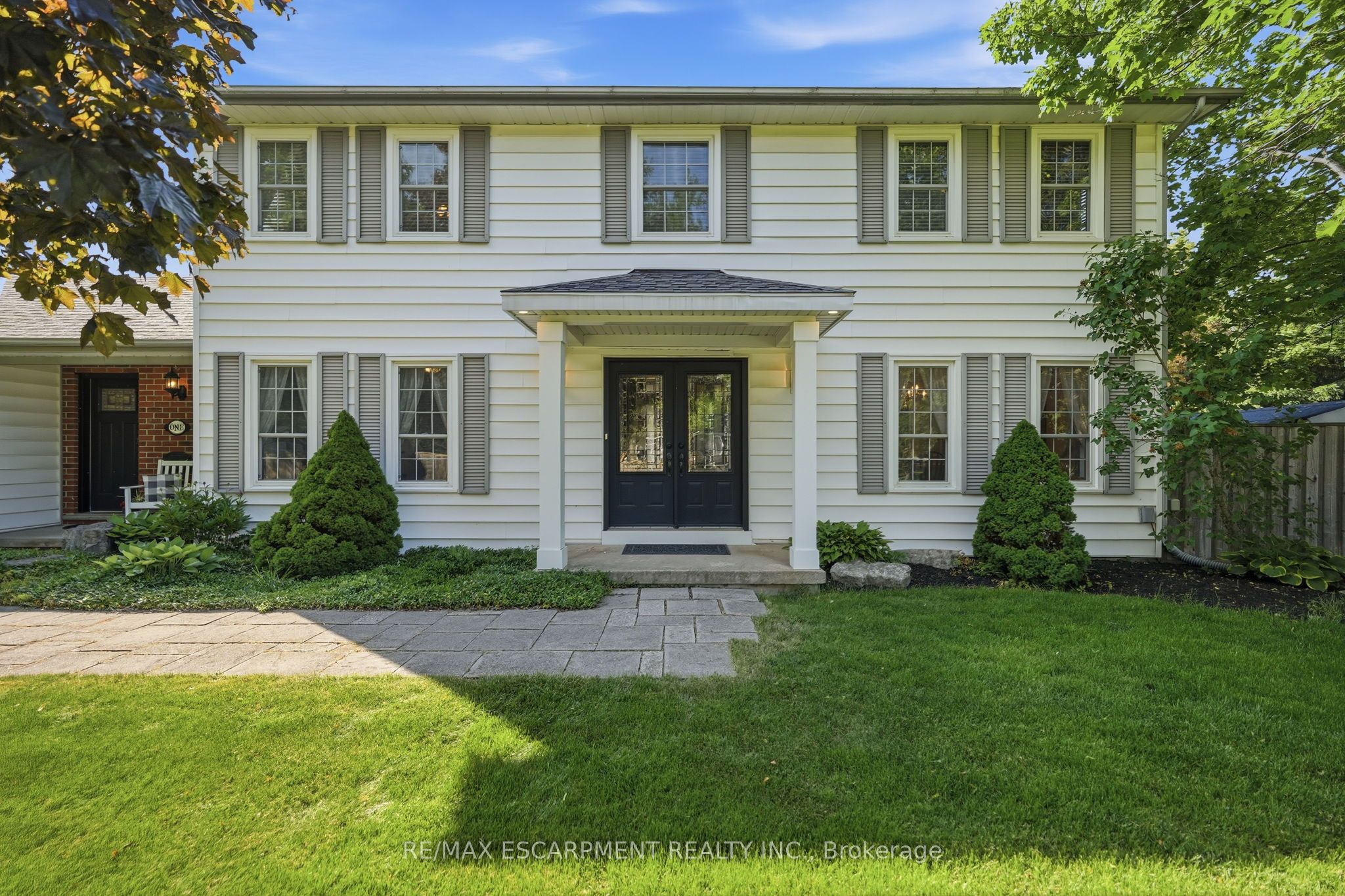 1 Meander Close, Hamilton, ON L0R 1H1 photo 2