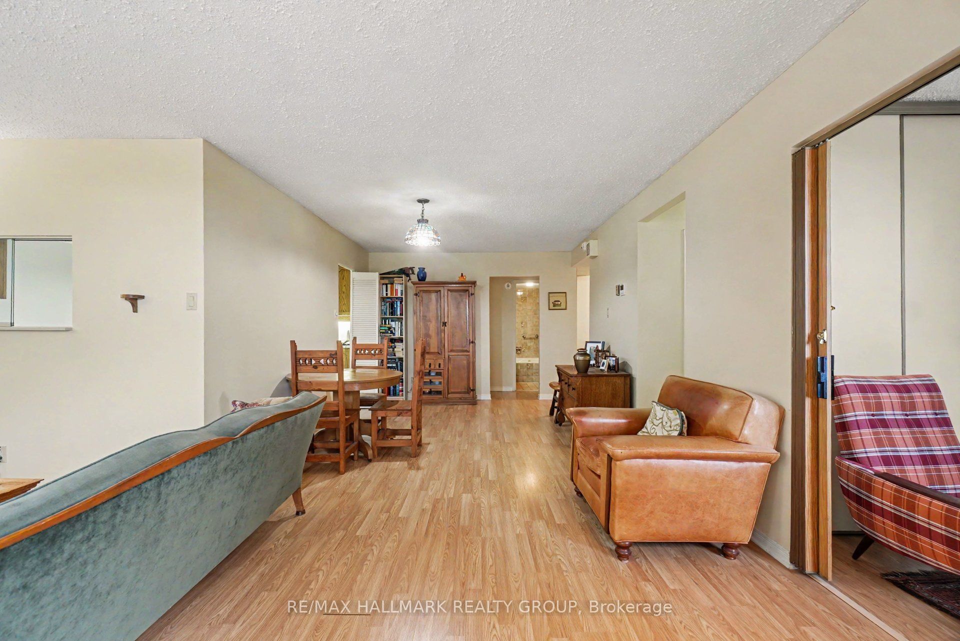 2850 CARLING Avenue 302, Britannia Heights - Queensway Terrace N and Area, ON K2B 8M4 photo 4