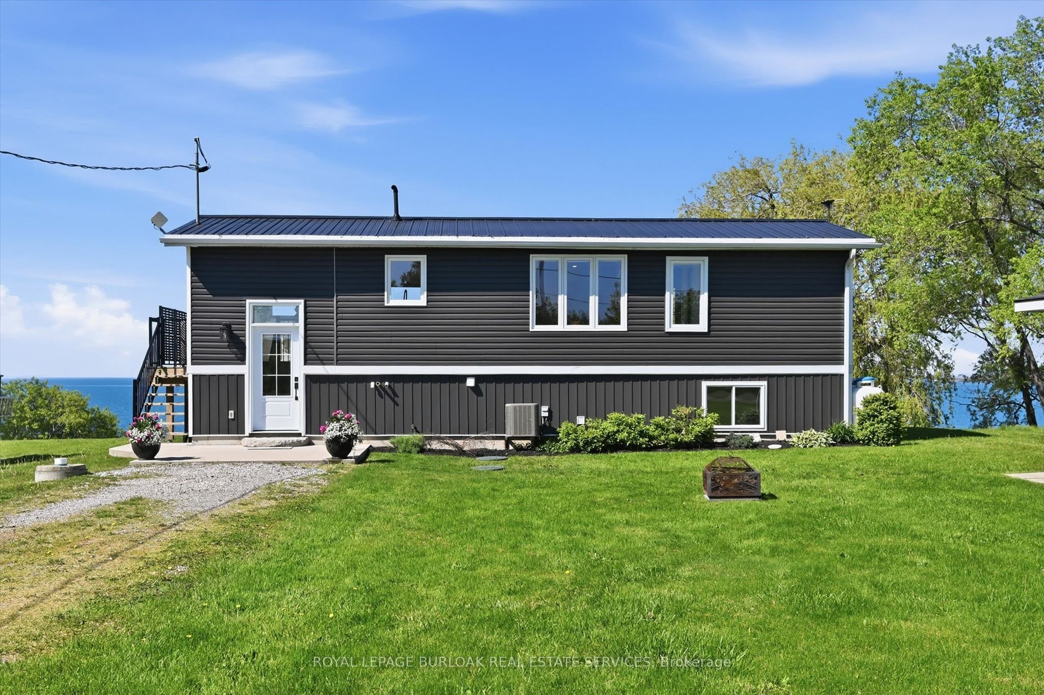 402 South Coast Drive, Haldimand, ON N0A 1L0 photo 3
