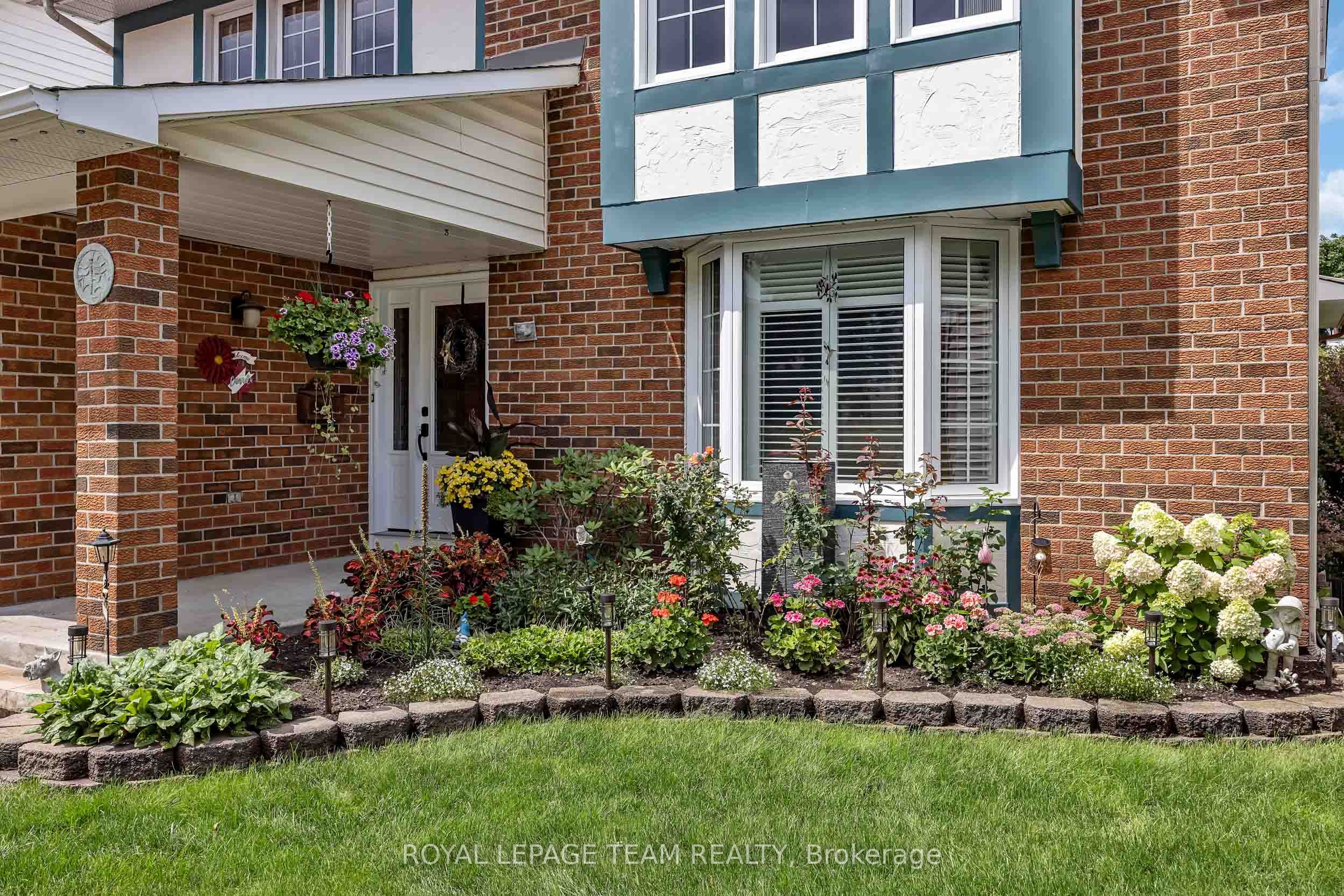 25 Tamblyn Crescent, Kanata, ON K2L 3A5 photo 4