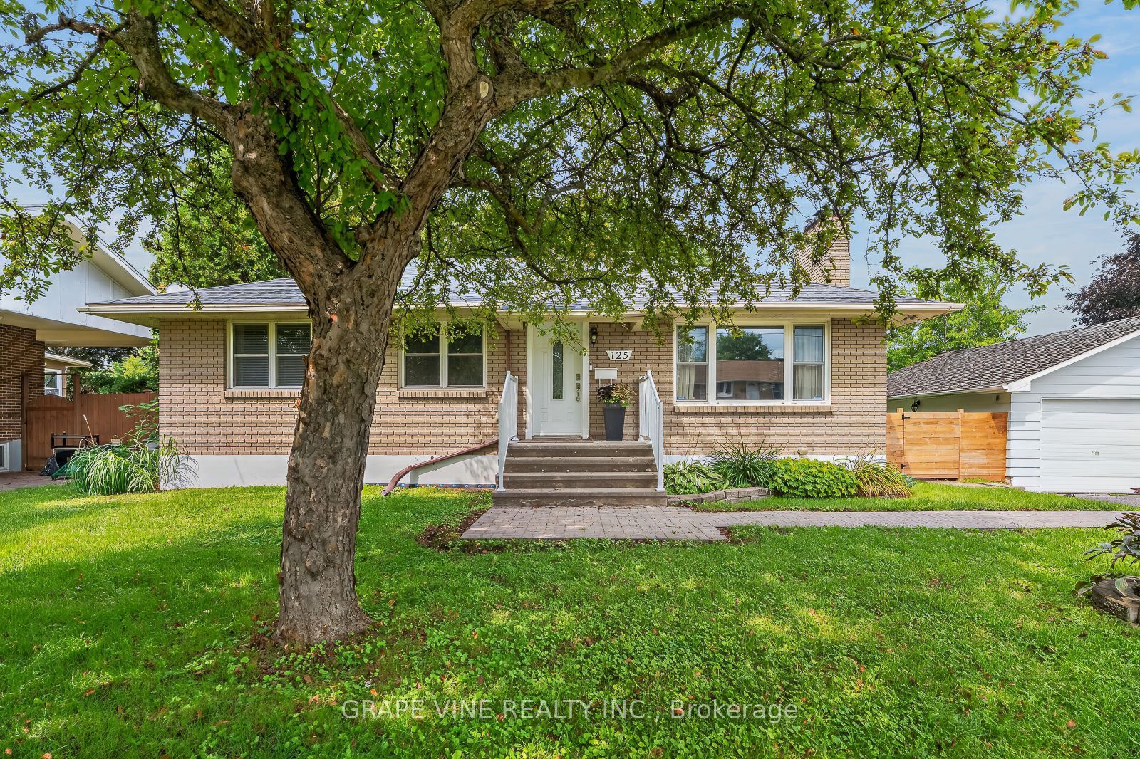 125 Norice Street, Meadowlands - Crestview and Area, ON K2G 2Y2