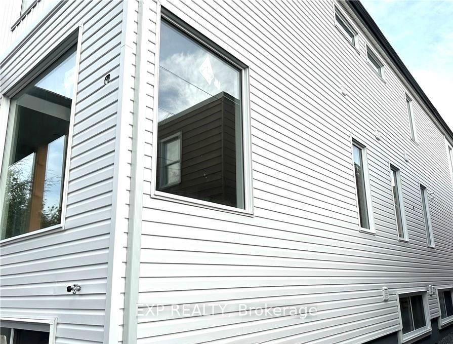 25 O'meara Street A + B, West Centre Town, ON K1Y 2S8 photo 3