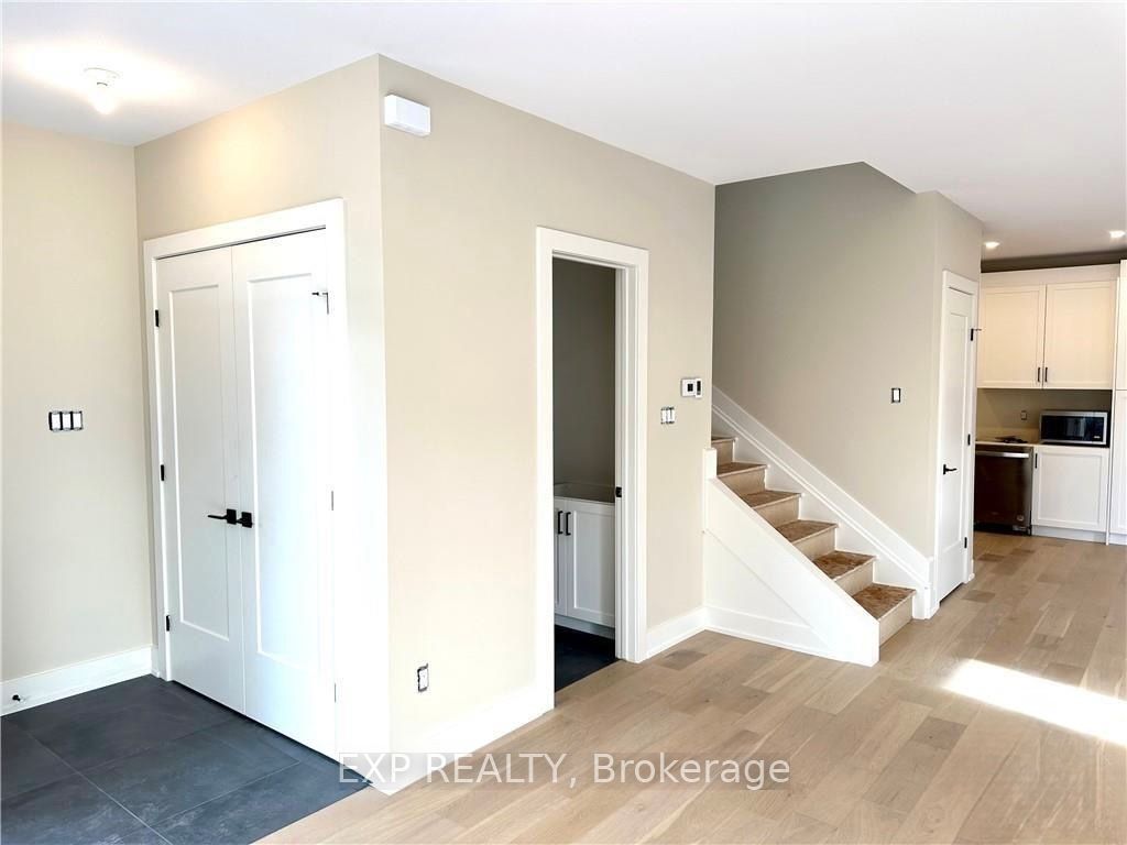 25 O'meara Street A + B, West Centre Town, ON K1Y 2S8 photo 4