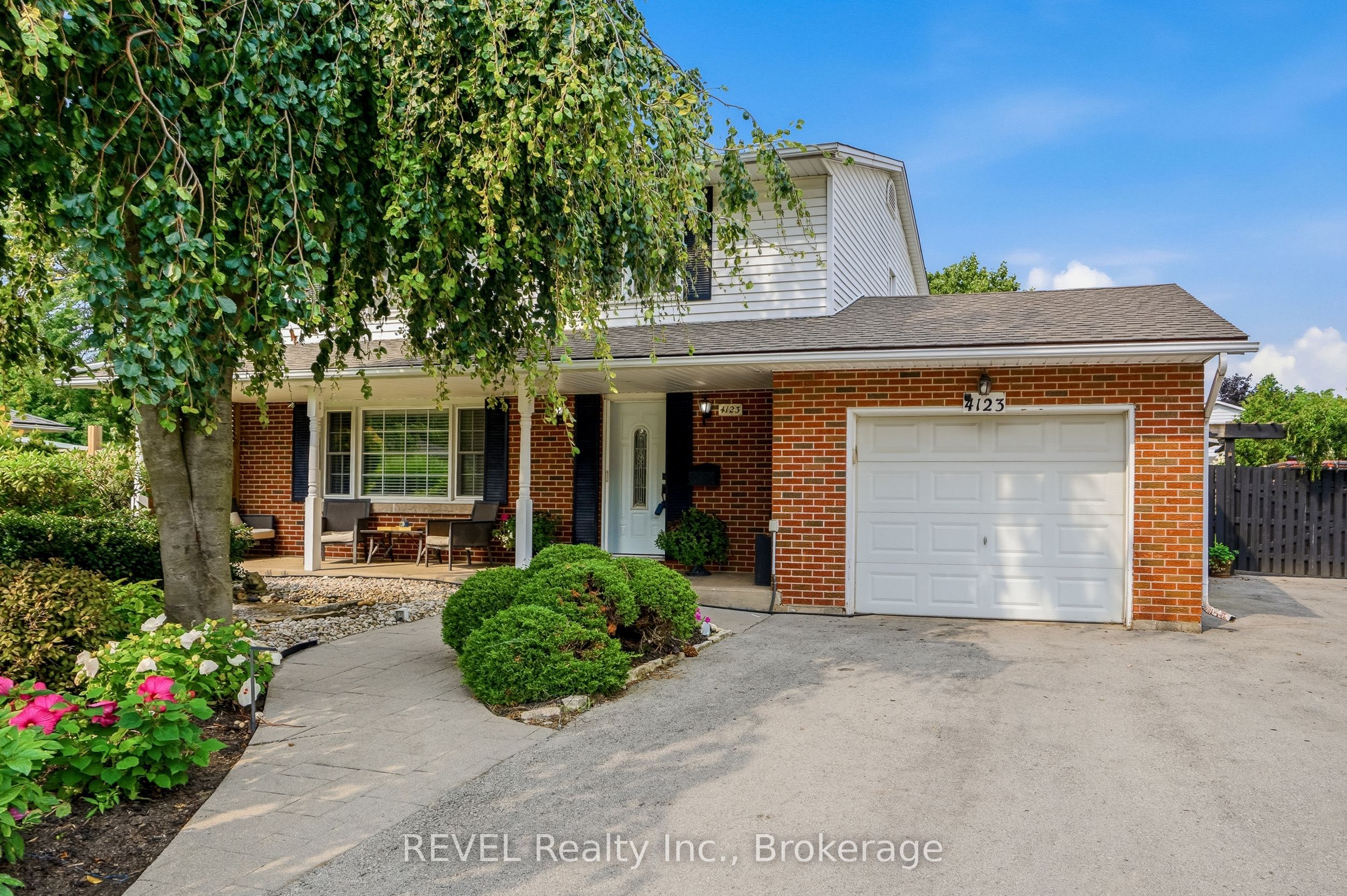 4123 Dorchester Road, Niagara Falls, ON L2E 6N1 photo 4