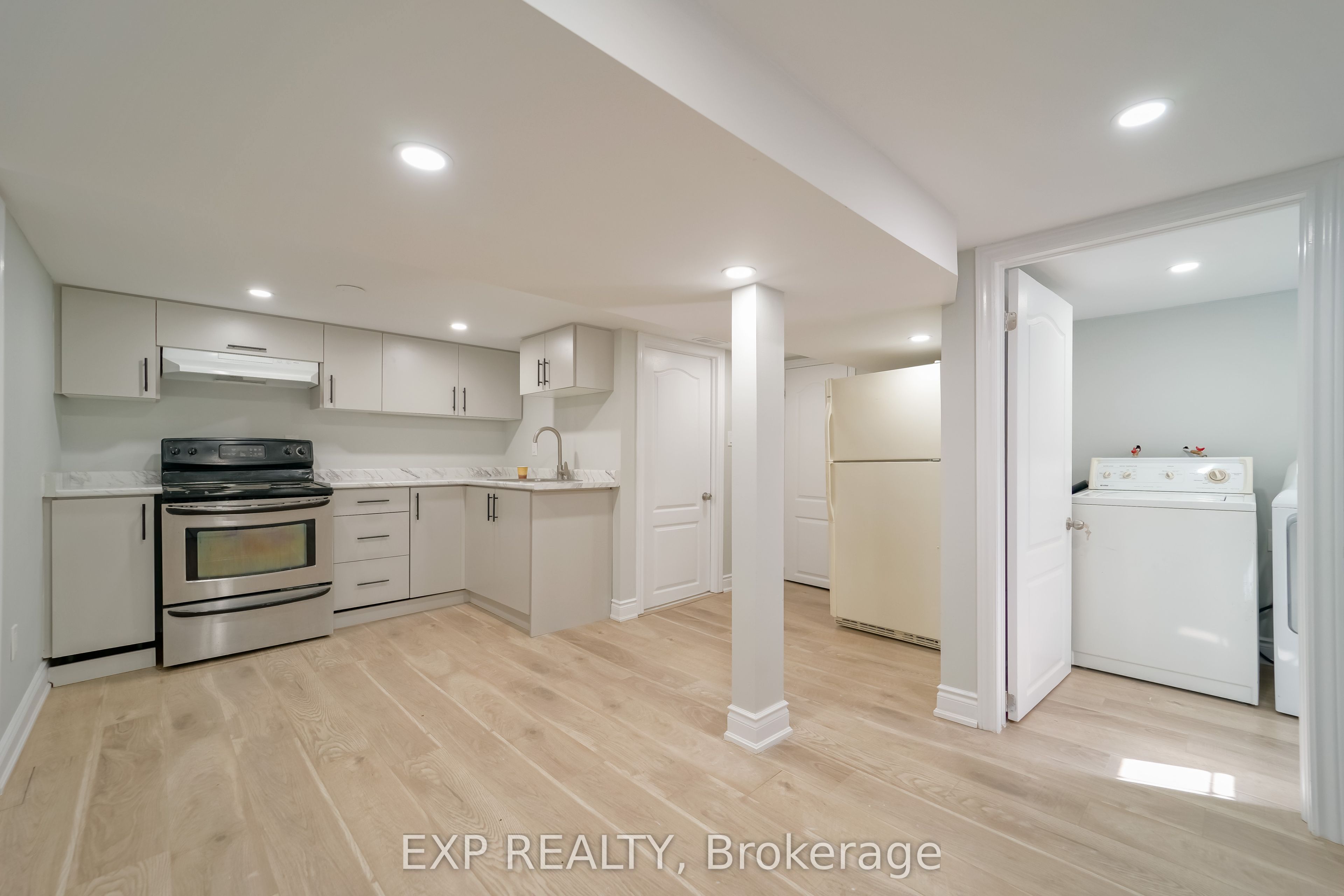 1509 Main Street E Basement, Hamilton, ON L8K 1E2