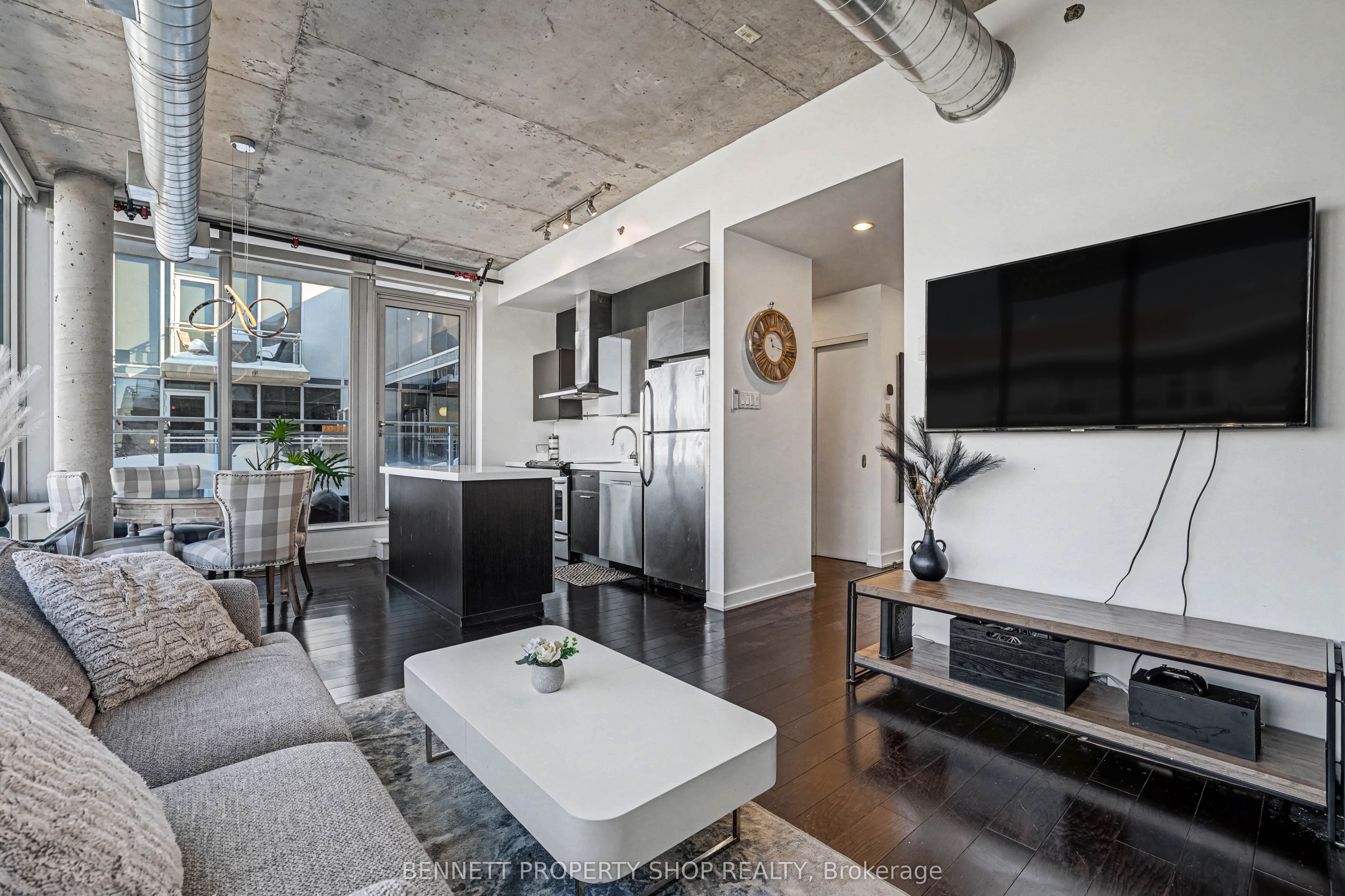 360 McLeod Street 811, Ottawa Centre, ON K2P 1A9 photo 3