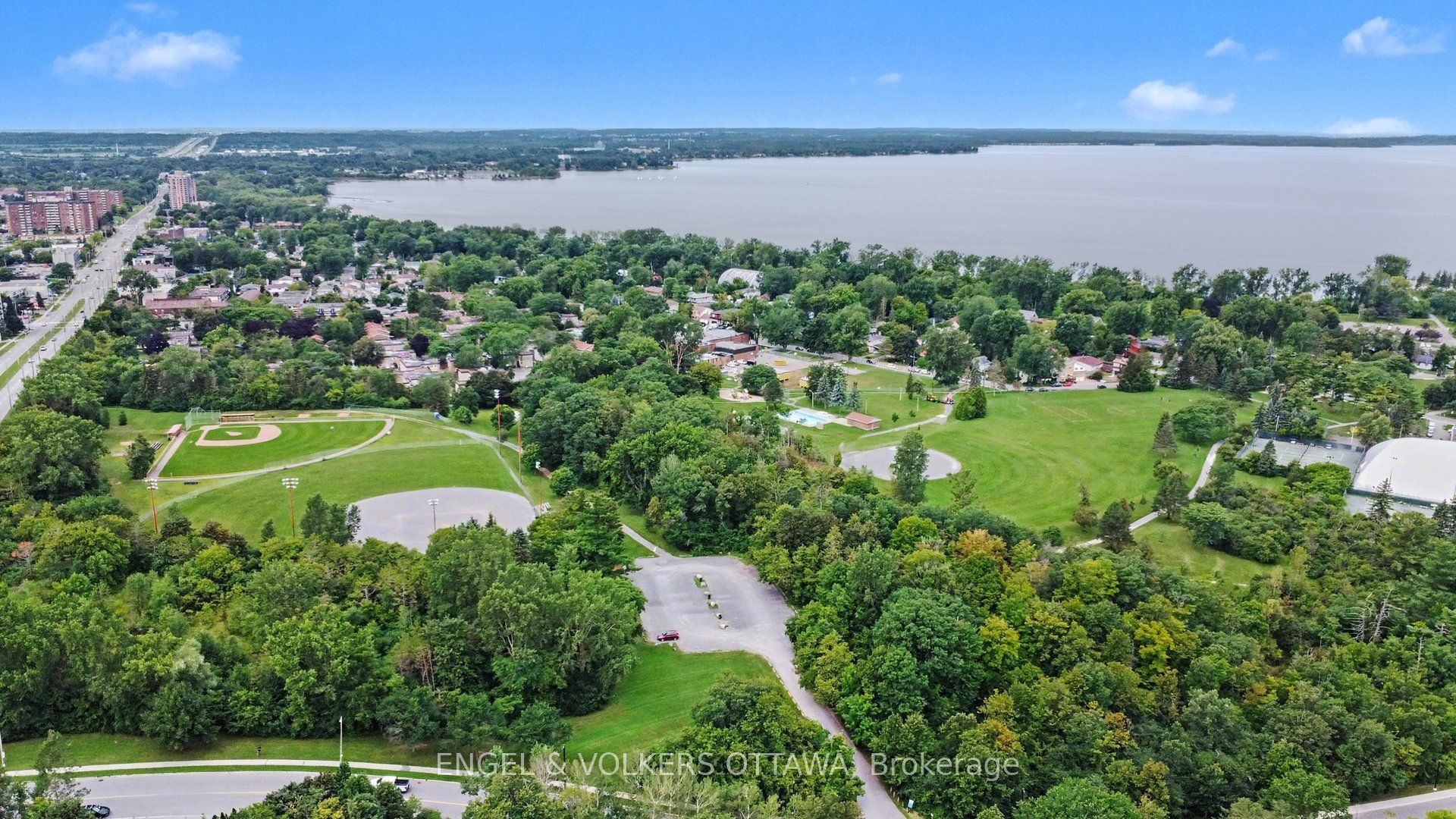 415 Greenview Avenue 1702, Britannia - Lincoln Heights and Area, ON K2B 8G5 photo 3