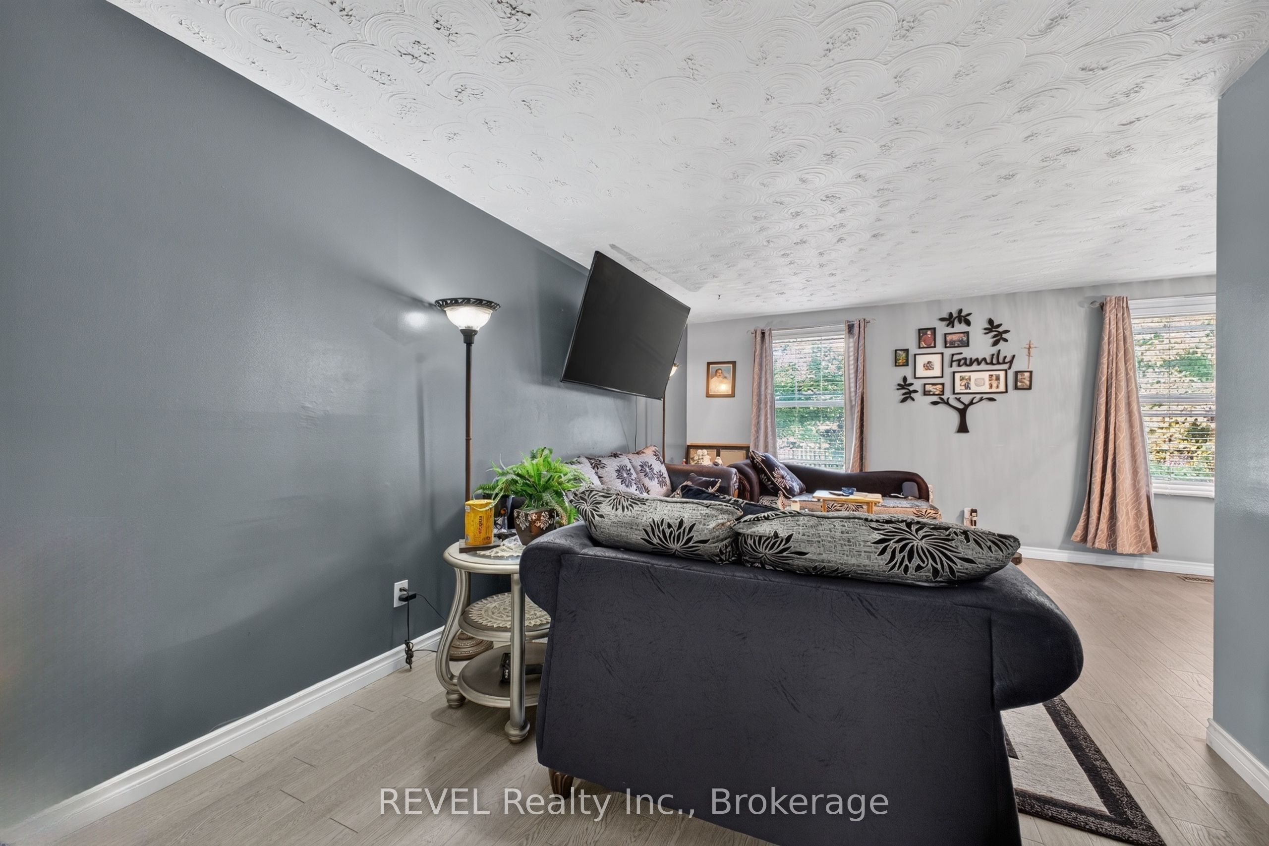 4 Kerwin Gate, St. Catharines, ON L2N 4J8 photo 3