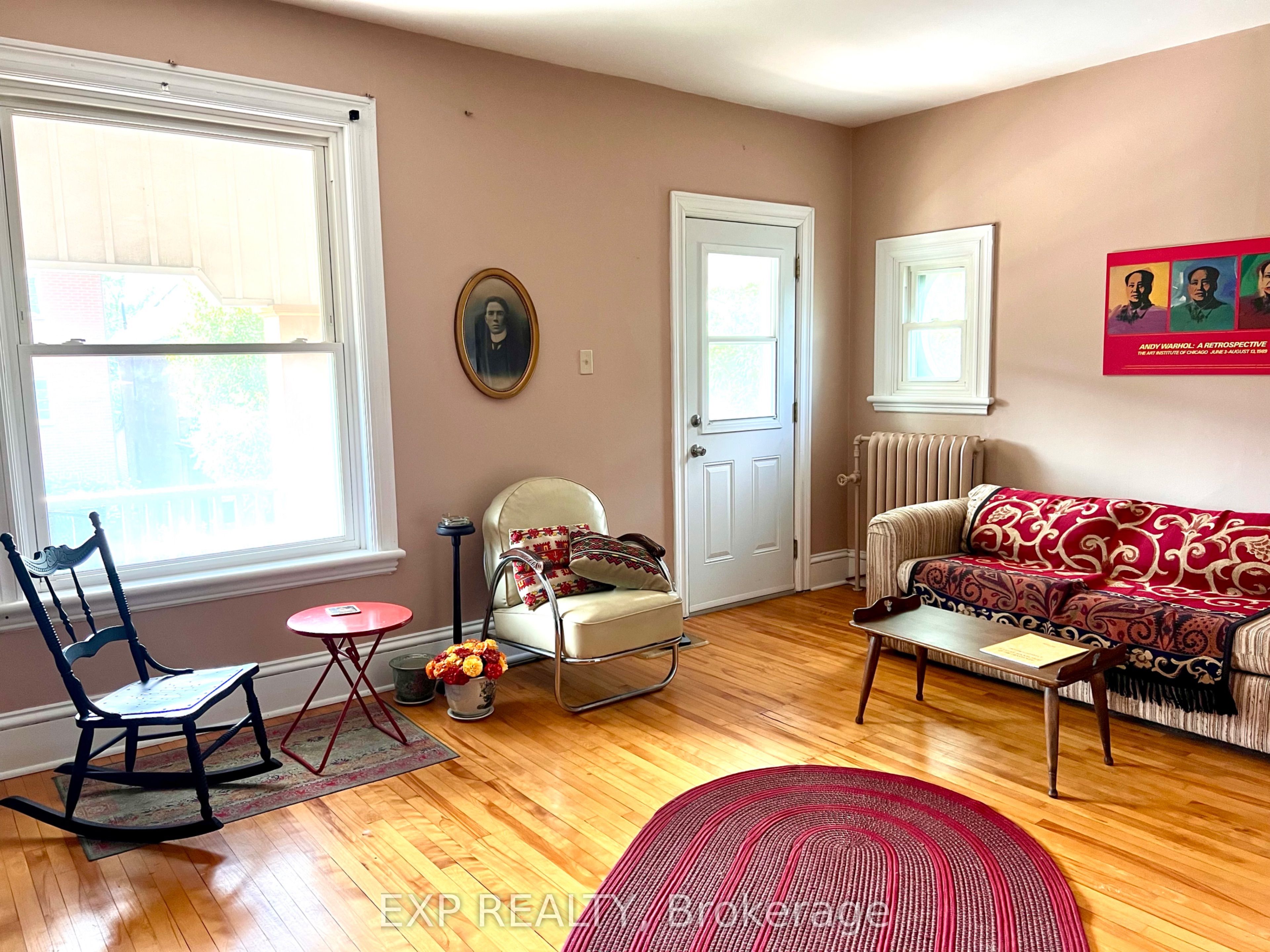 107 Spadina Avenue, West Centre Town, ON K1Y 2B9 photo 3