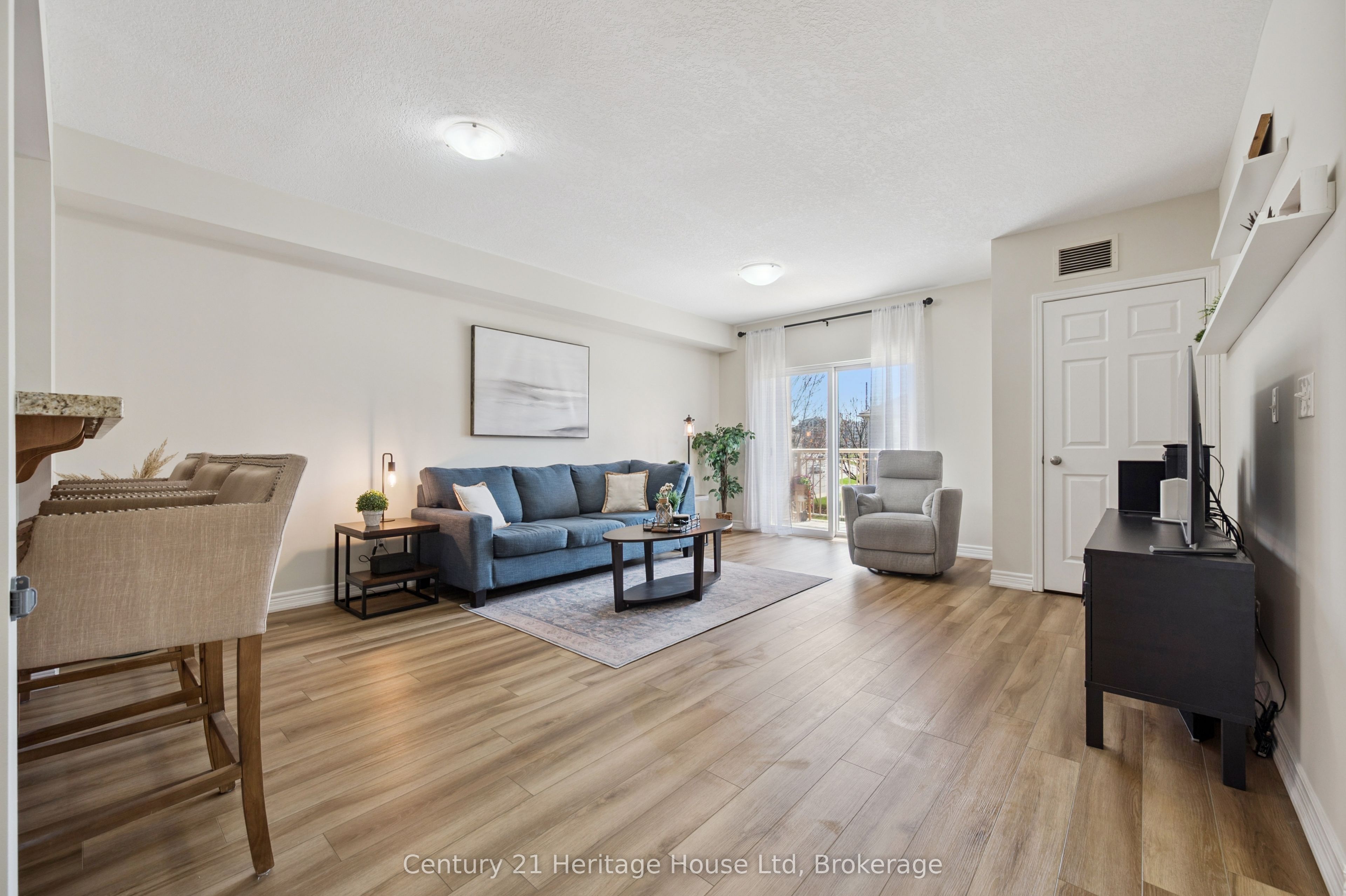 901 Paisley Road 207, Guelph, ON N1K 0A7 photo 2