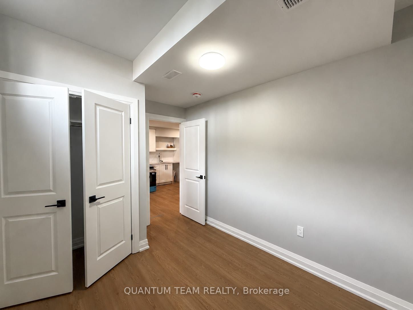 6196 Curlin Crescent 2, Niagara Falls, ON L2H 0B8 photo 4