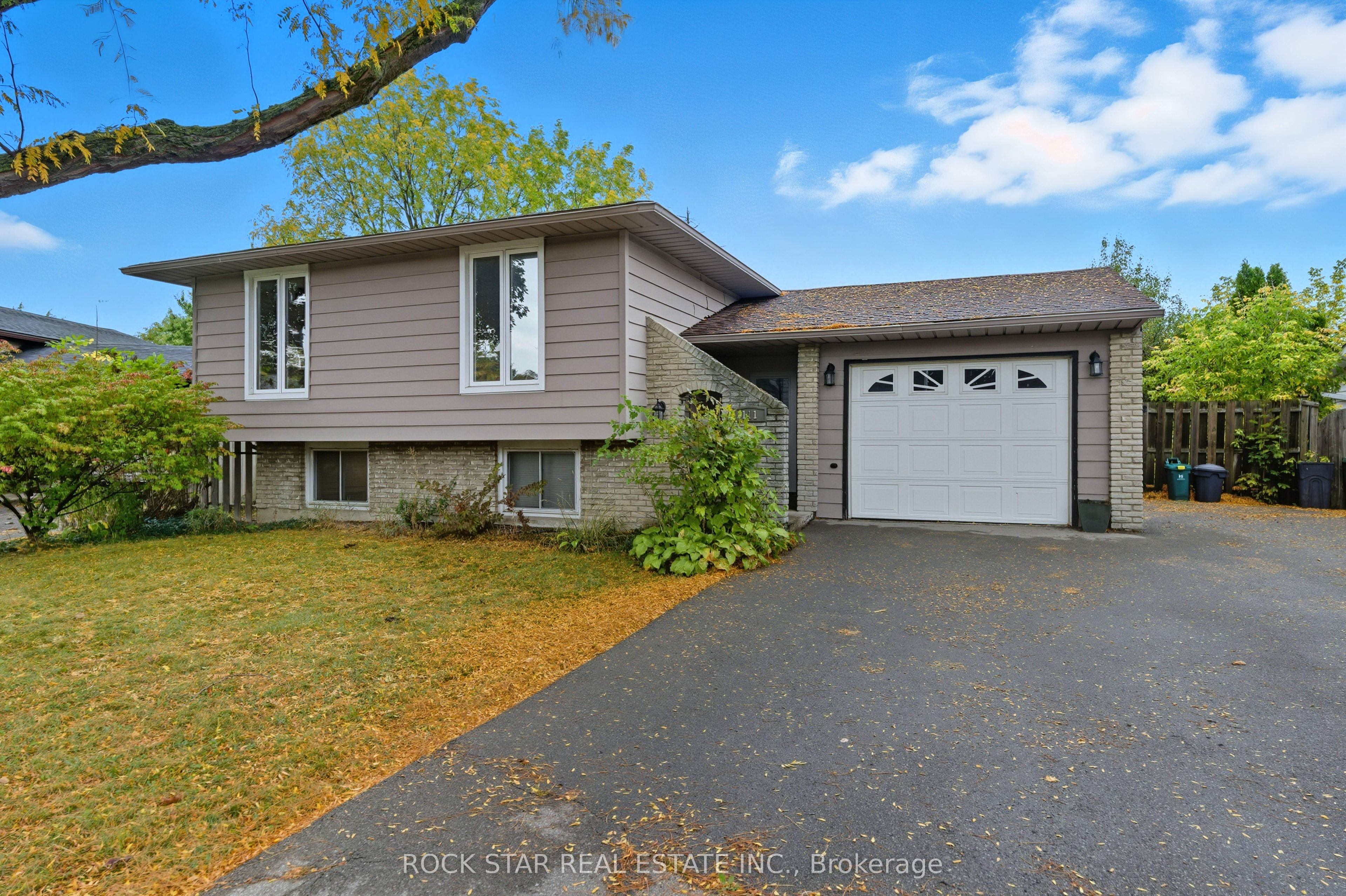 111 Britten Close Bsmt, Hamilton, ON L9C 4K1