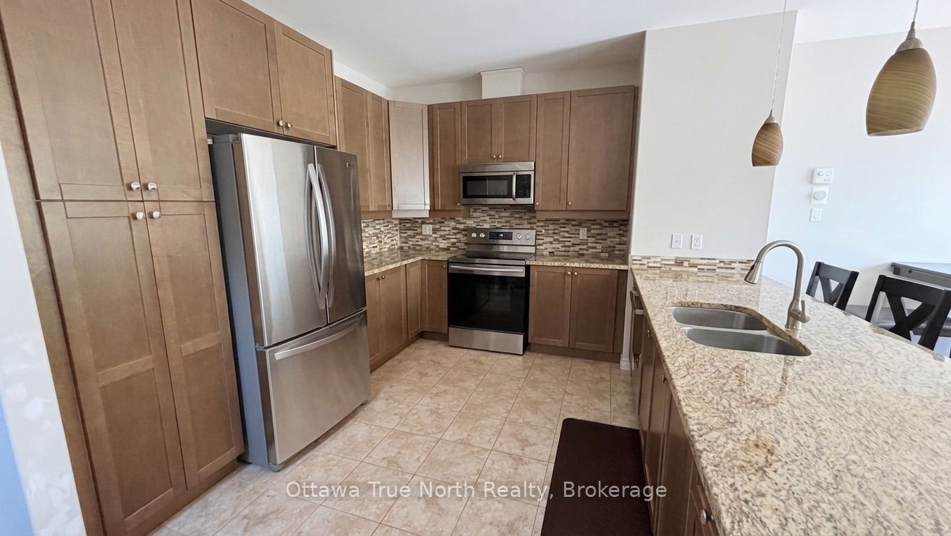 308 Glenbrae Avenue S, Kanata, ON K2W 0B9 photo 3