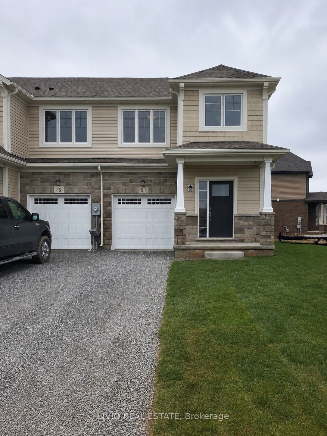 90 Alicia Crescent, Thorold, ON L2V 0M2