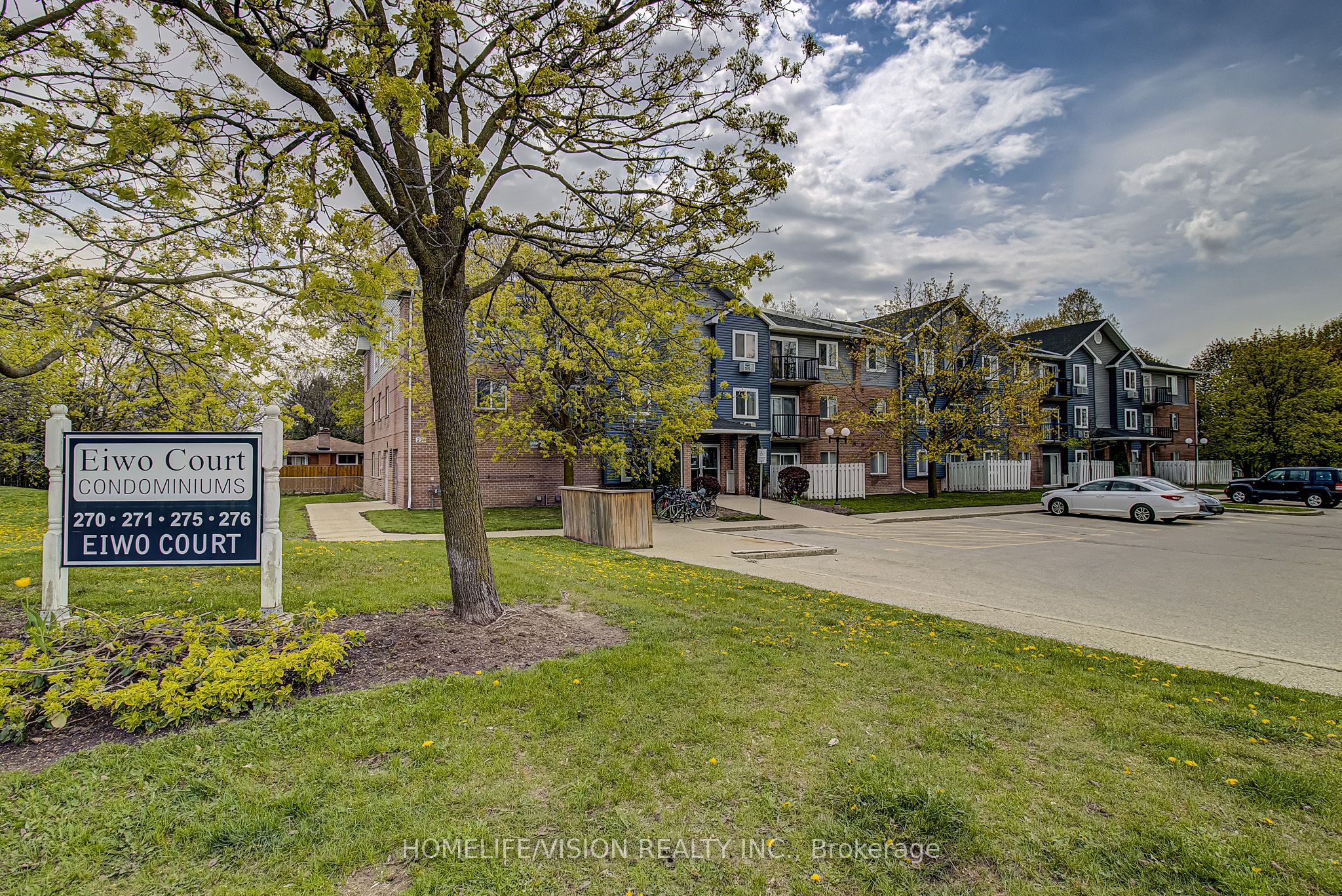 271 Eiwo Court 310, Waterloo, ON N2K 2M8 photo 5