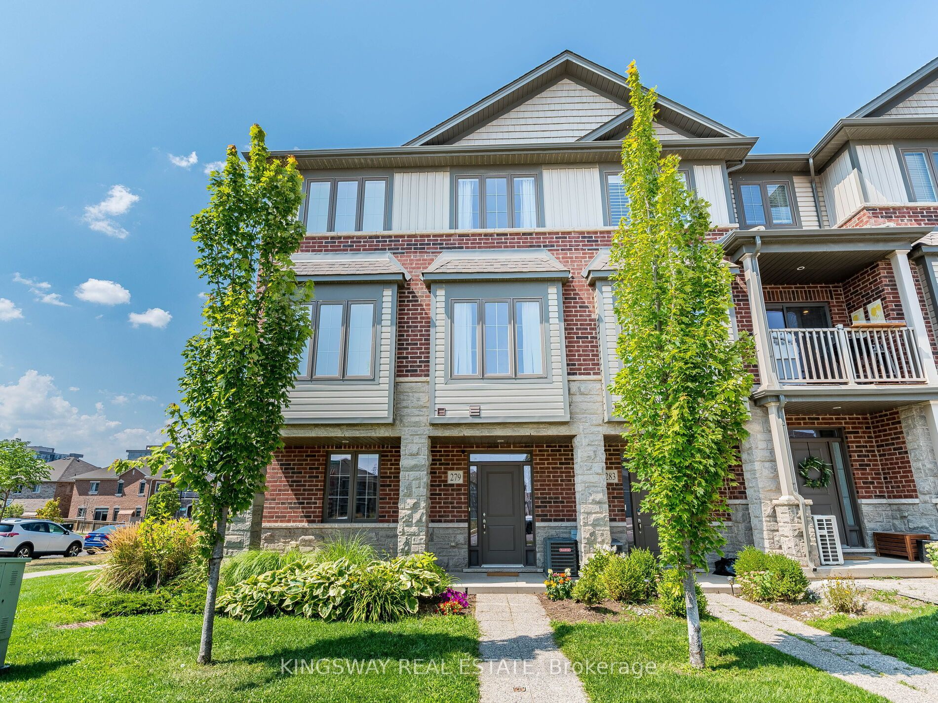 279 Skinner Road N 2, Hamilton, ON L8B 1W5