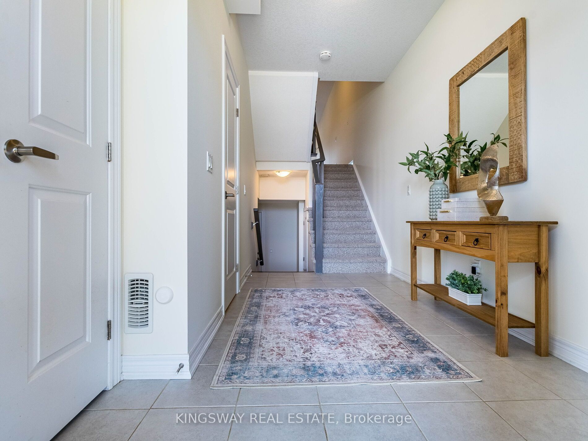 279 Skinner Road N 2, Hamilton, ON L8B 1W5 photo 3