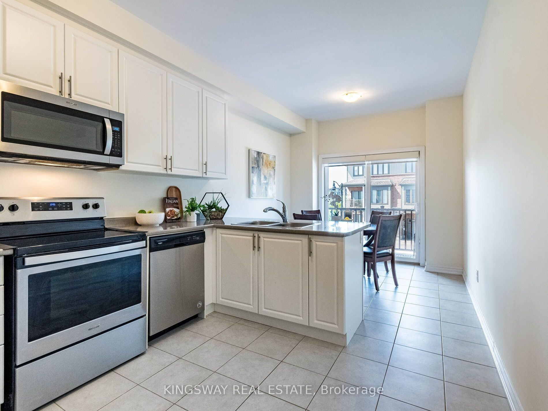 279 Skinner Road N 2, Hamilton, ON L8B 1W5 photo 4