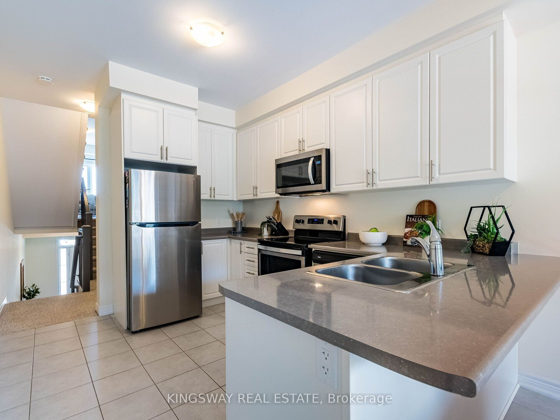 279 Skinner Road N 2, Hamilton, ON L8B 1W5 photo 5