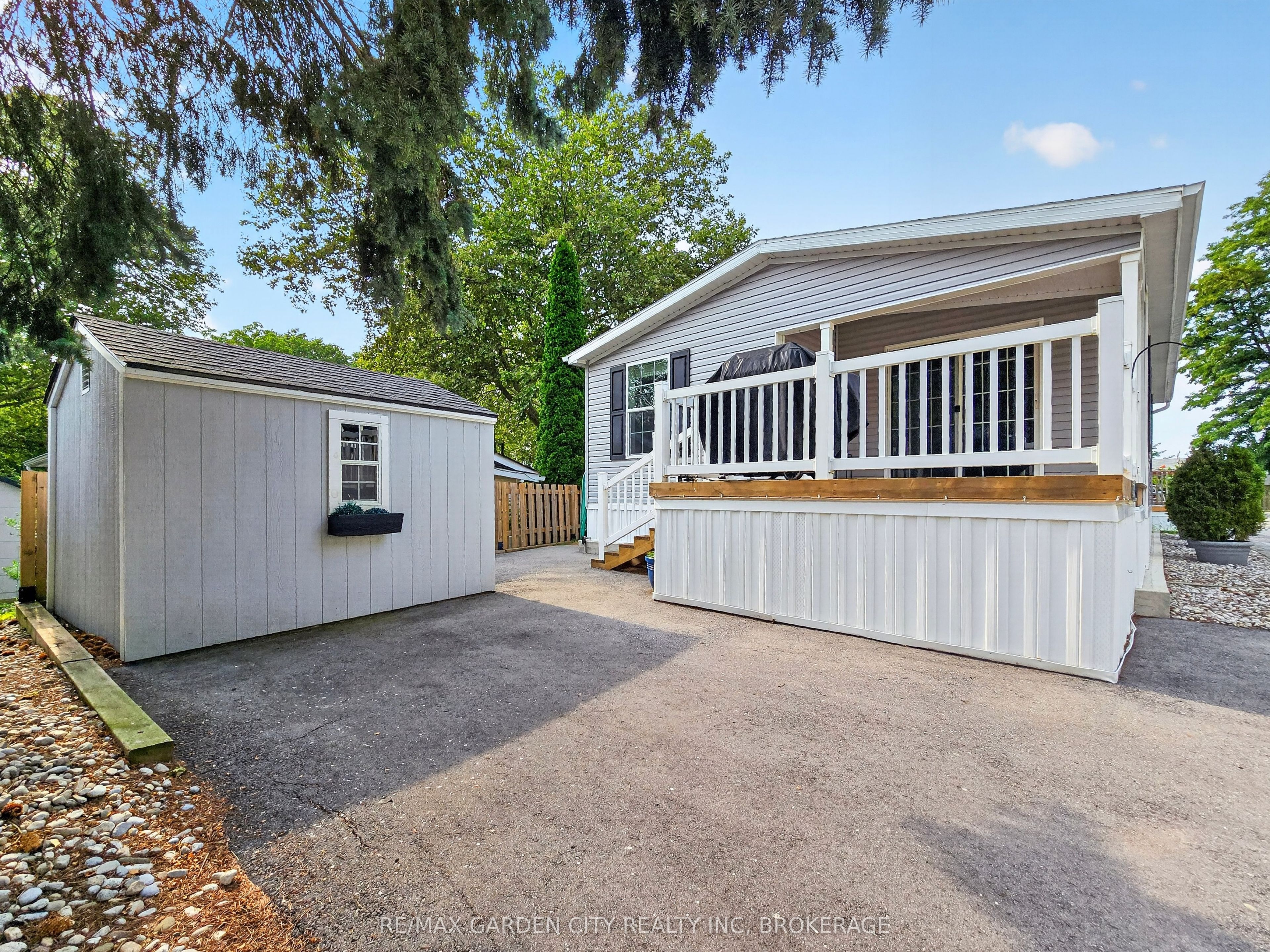 23 Four Mile Creek Road 440, Niagara-on-the-Lake, ON L0S 1J1 photo 4
