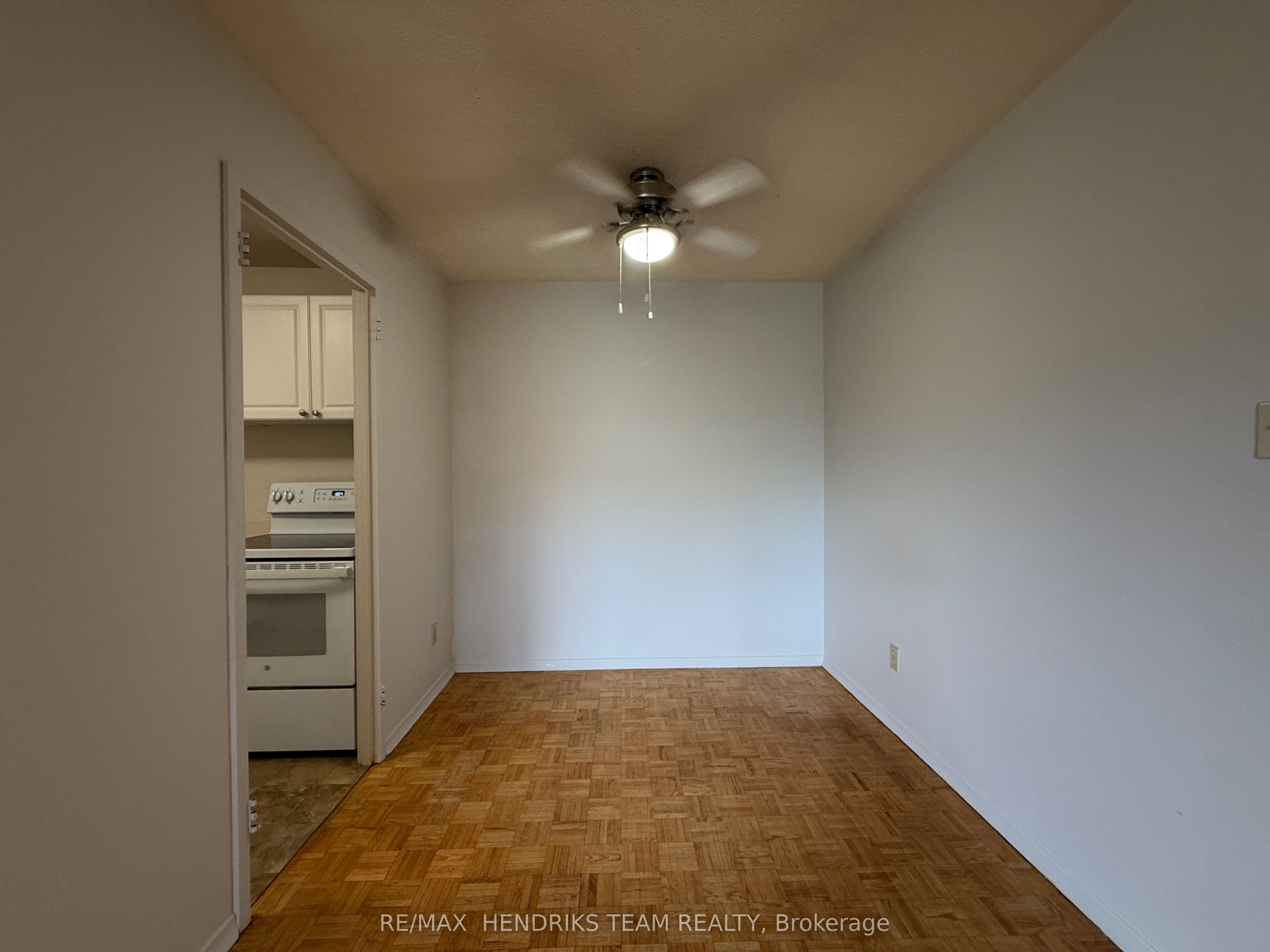39 Leaside Drive 409, St. Catharines, ON L2M 4G2 photo 3