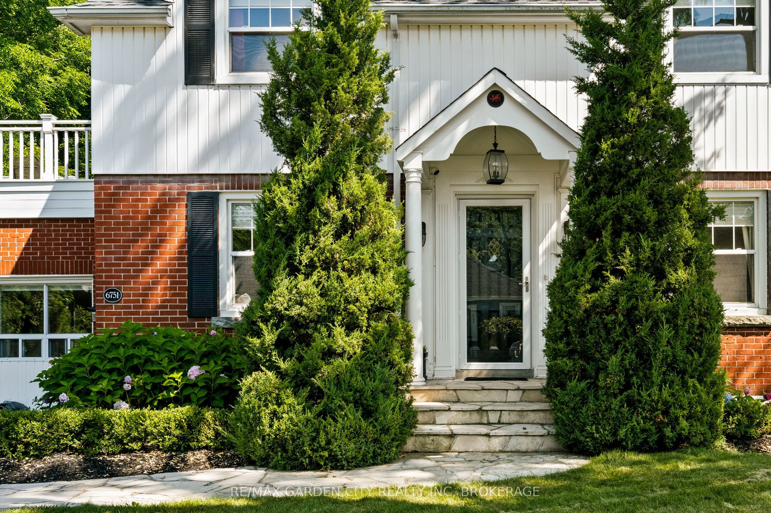 6751 Barker Street, Niagara Falls, ON L2G 1Z1 photo 3