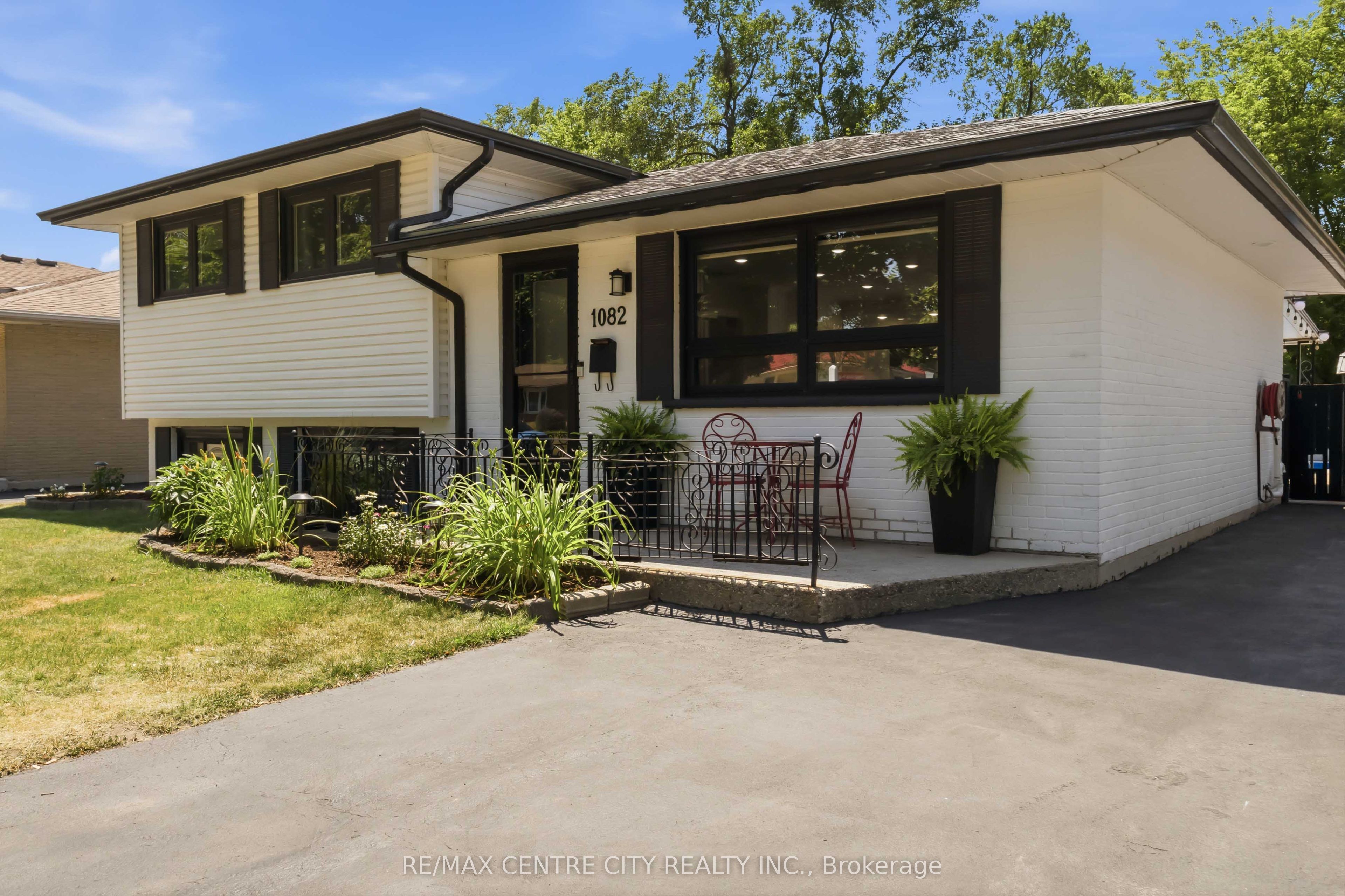 1082 Chippewa Drive, London East, ON N5V 2T7 photo 2