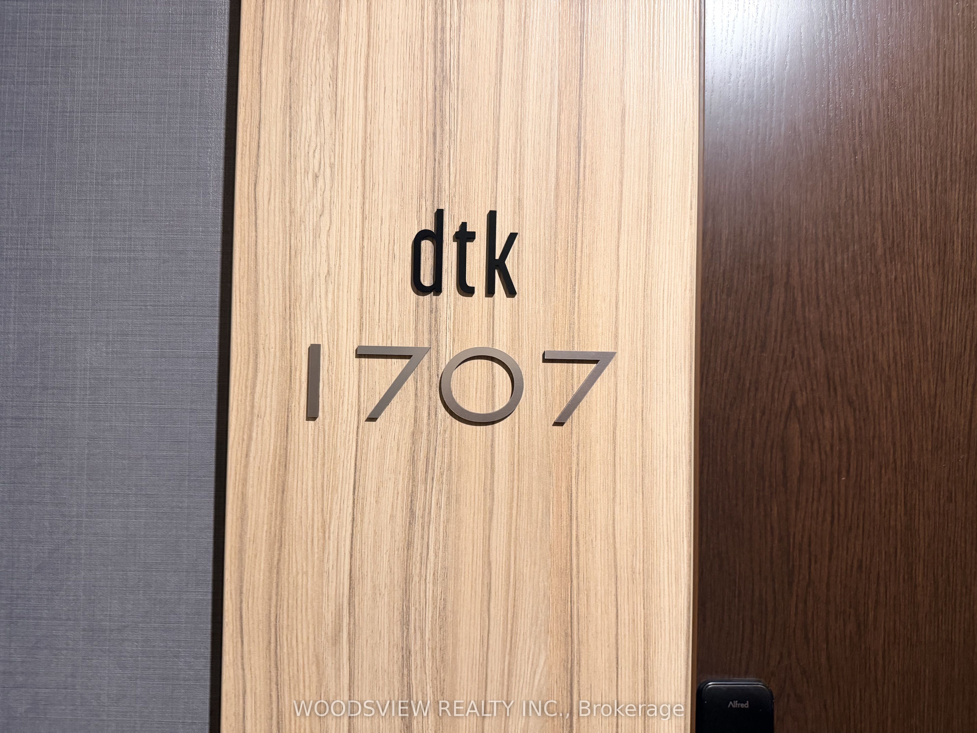 60 Frederick Street 1707, Kitchener, ON N2H 0C7 photo 3