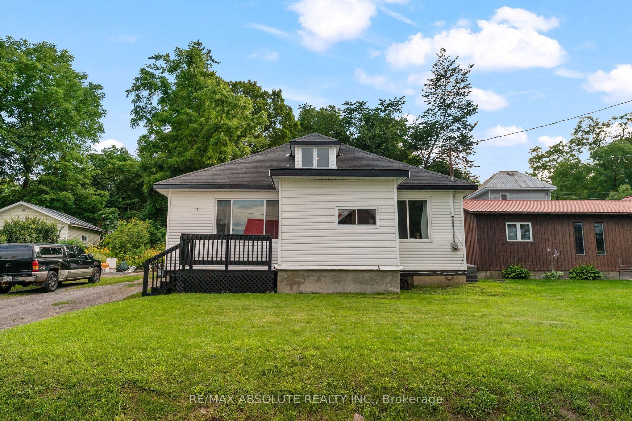 853 B River Road, McNab/Braeside, ON K0A 1G0