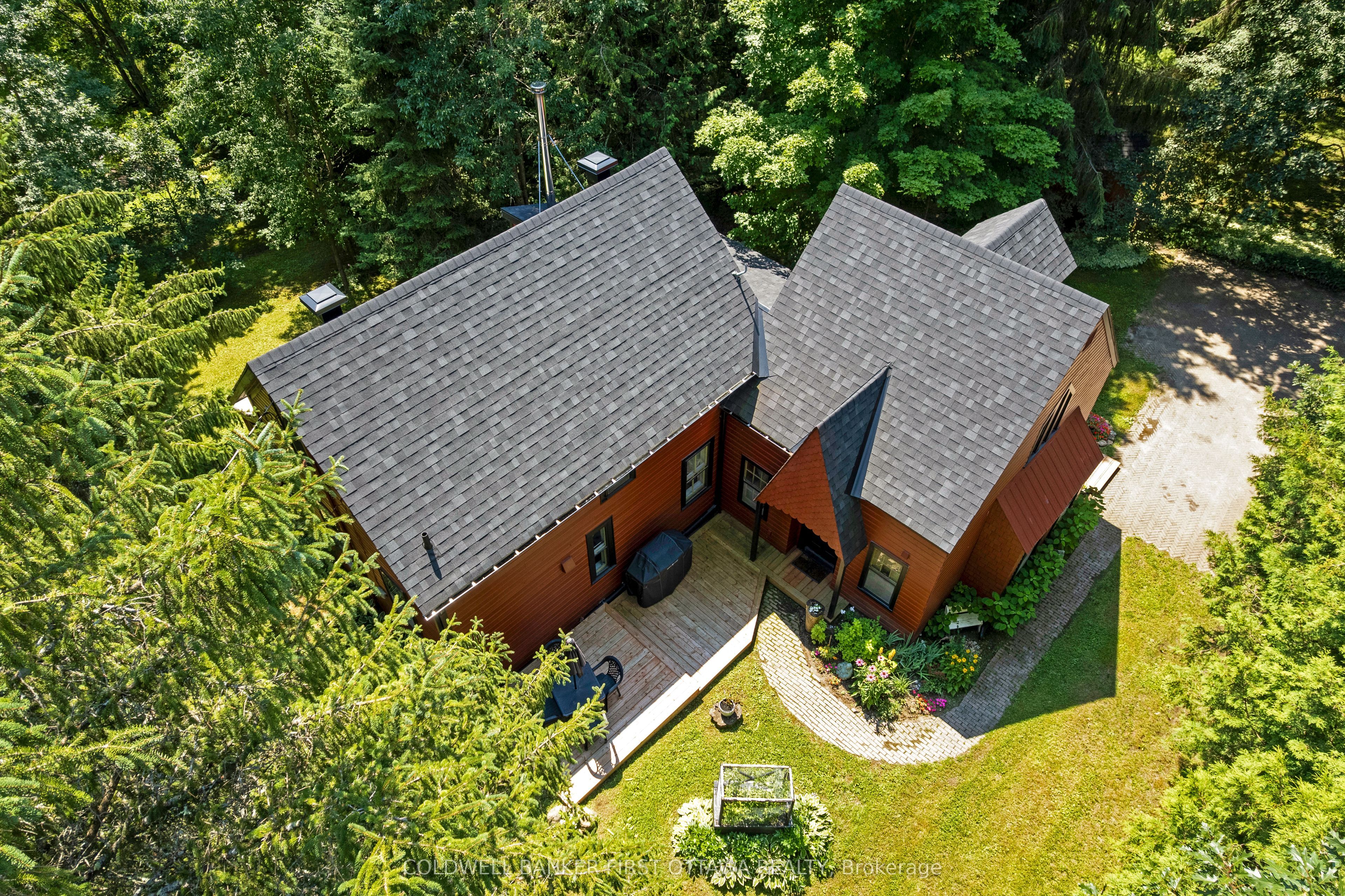 105 Purdons Bay Road, Lanark Highlands, ON K0G 1M0 photo 2