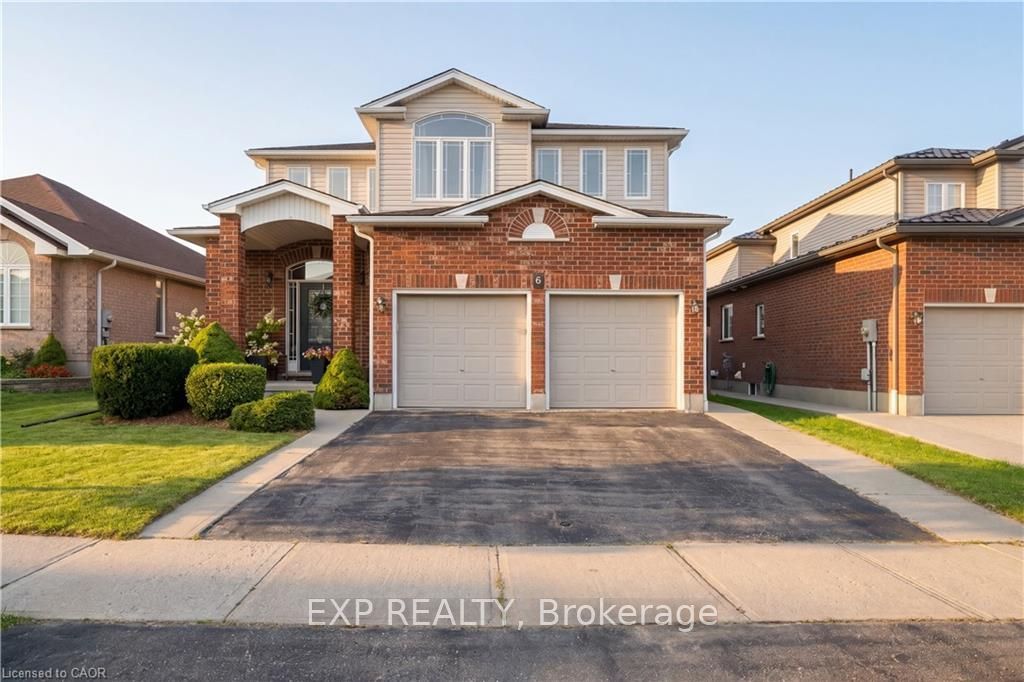 6 Country Clair Street, Kitchener, ON N2A 4J9